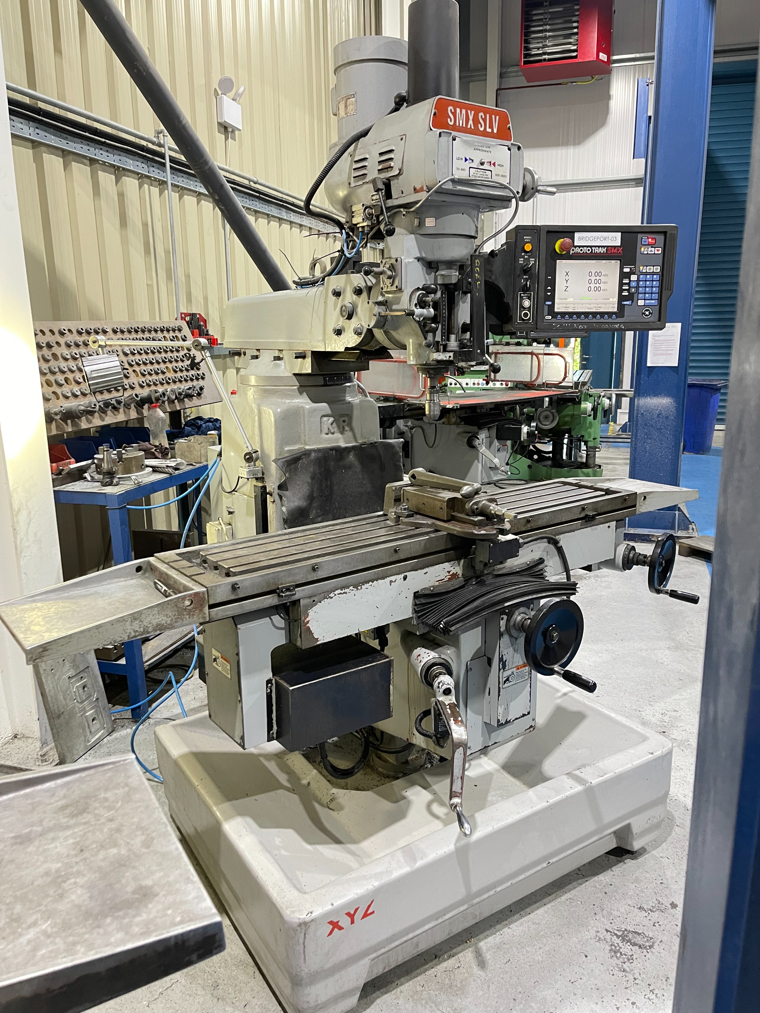 XYZ SMX SLV Turret Mill