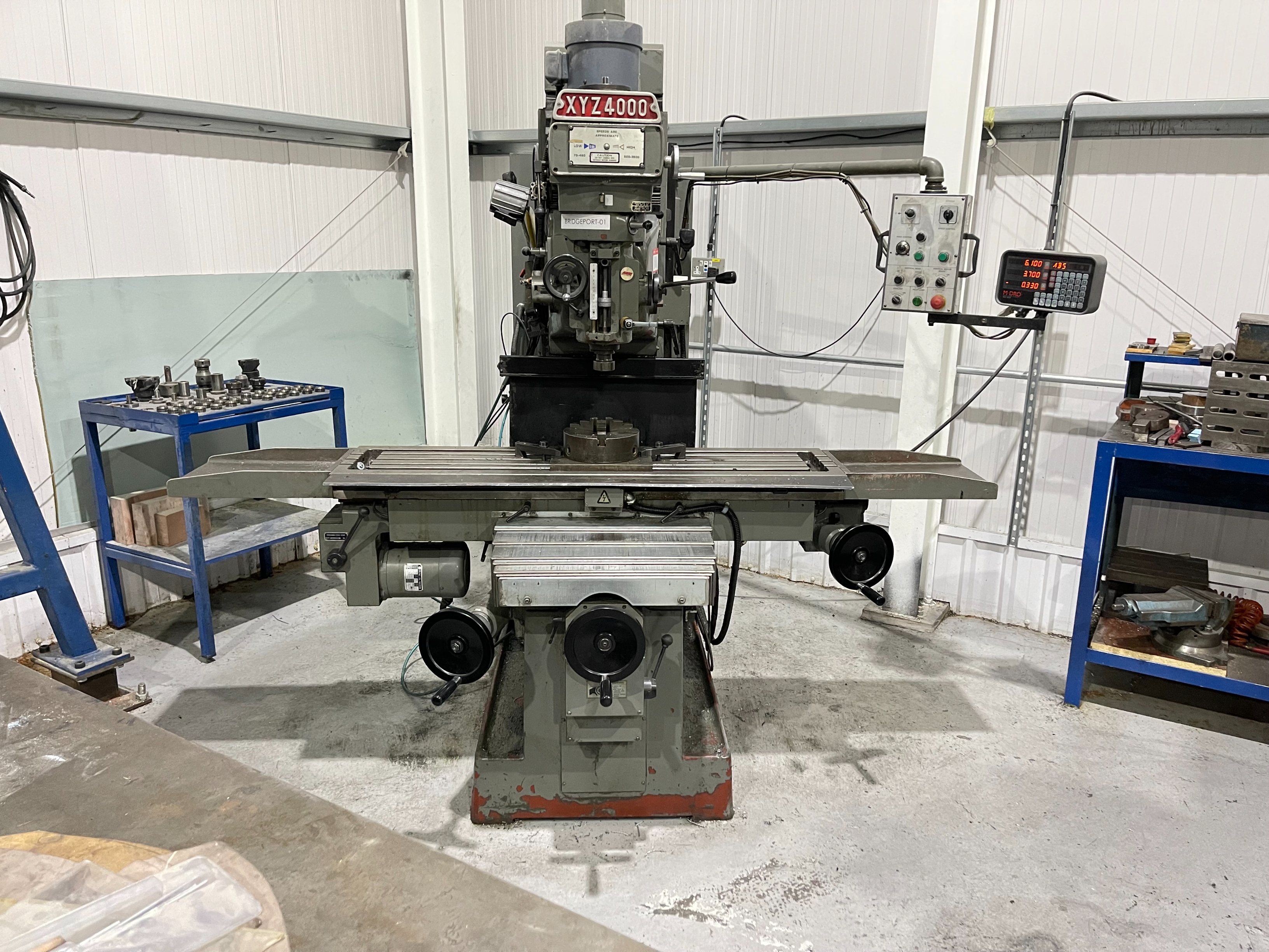 XYZ 4000 Turret Mill