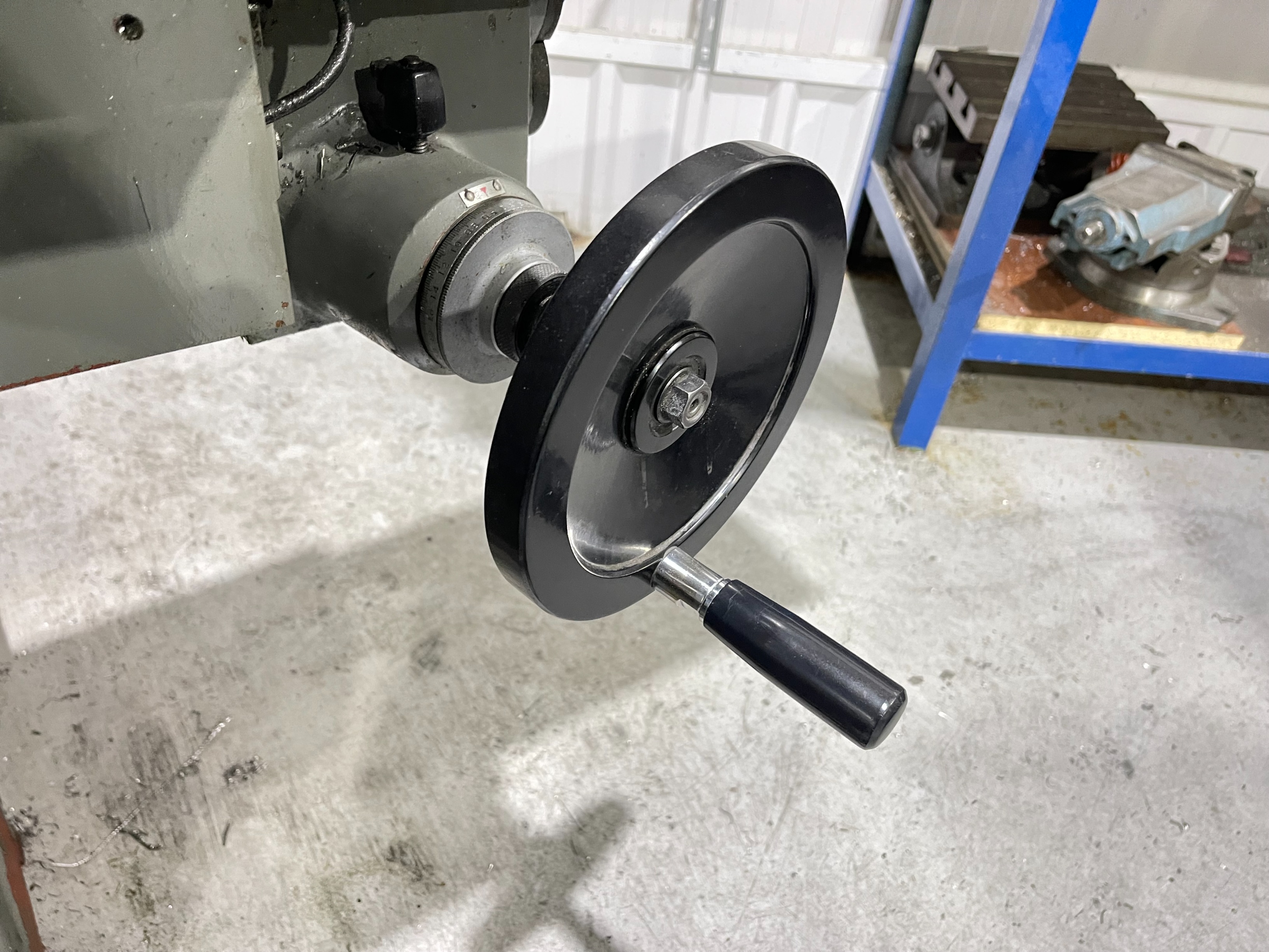 XYZ 4000 Turret Mill