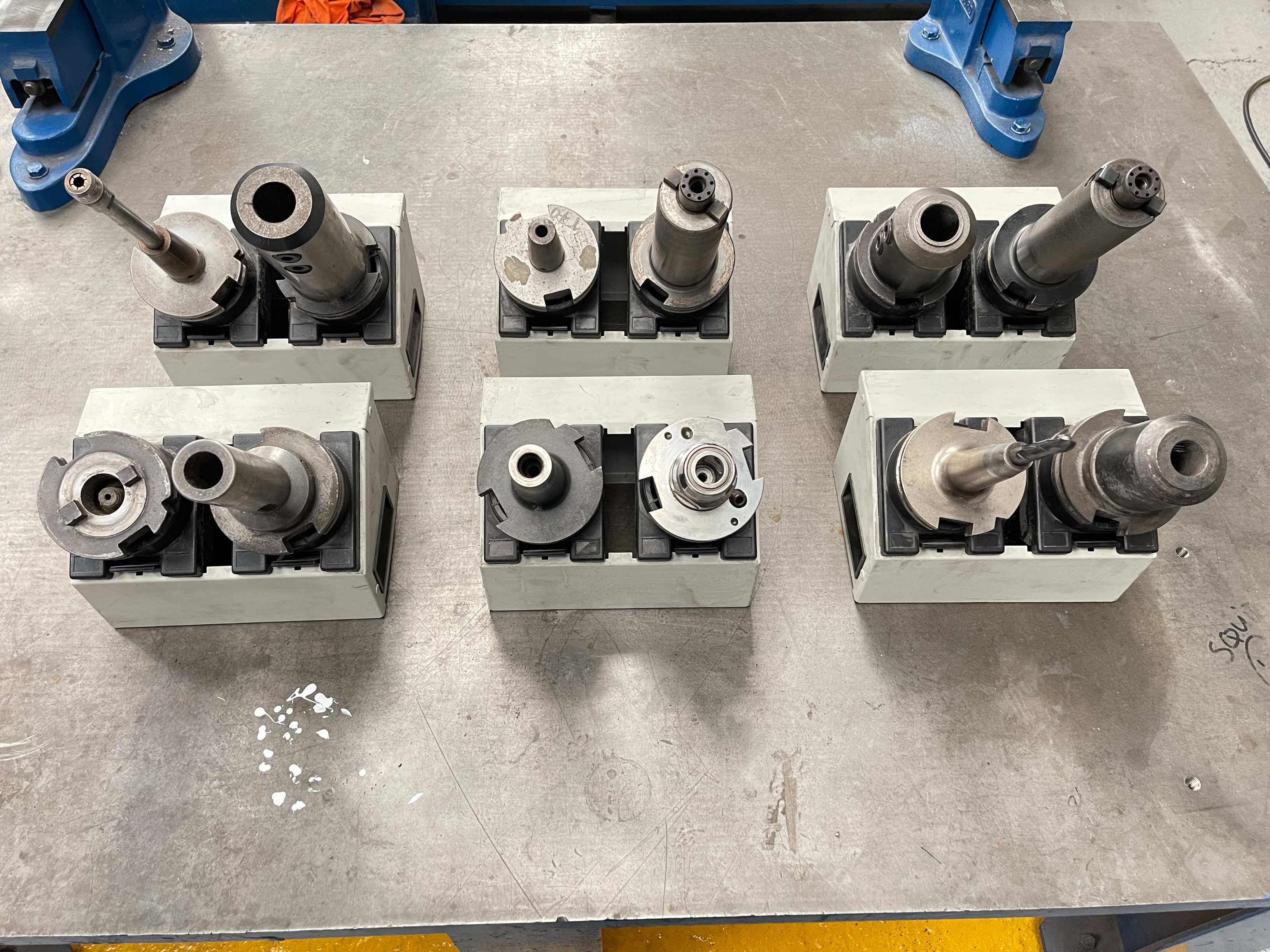 (12) x CAT50 Tooling