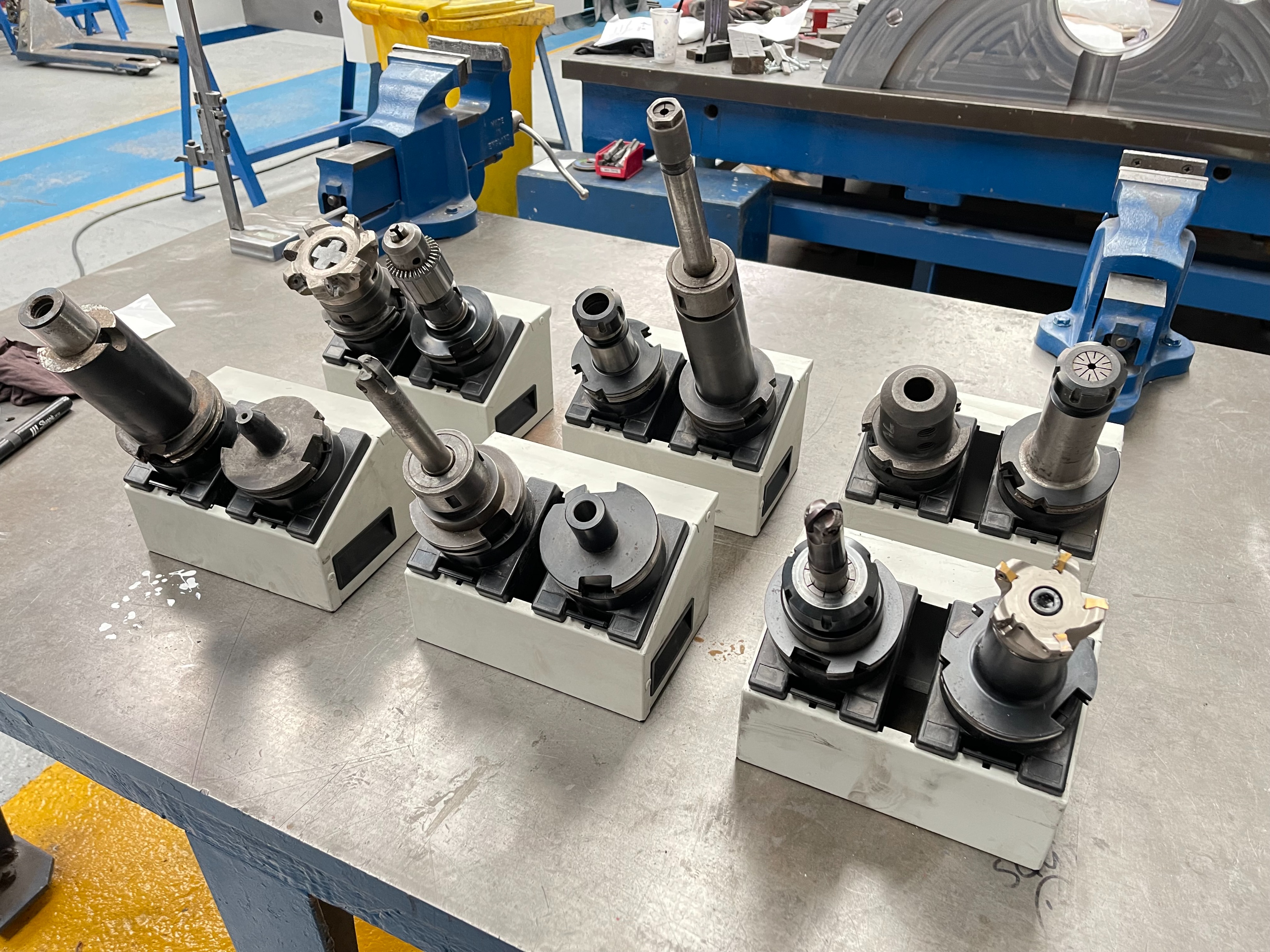 (12) x CAT50 Tooling