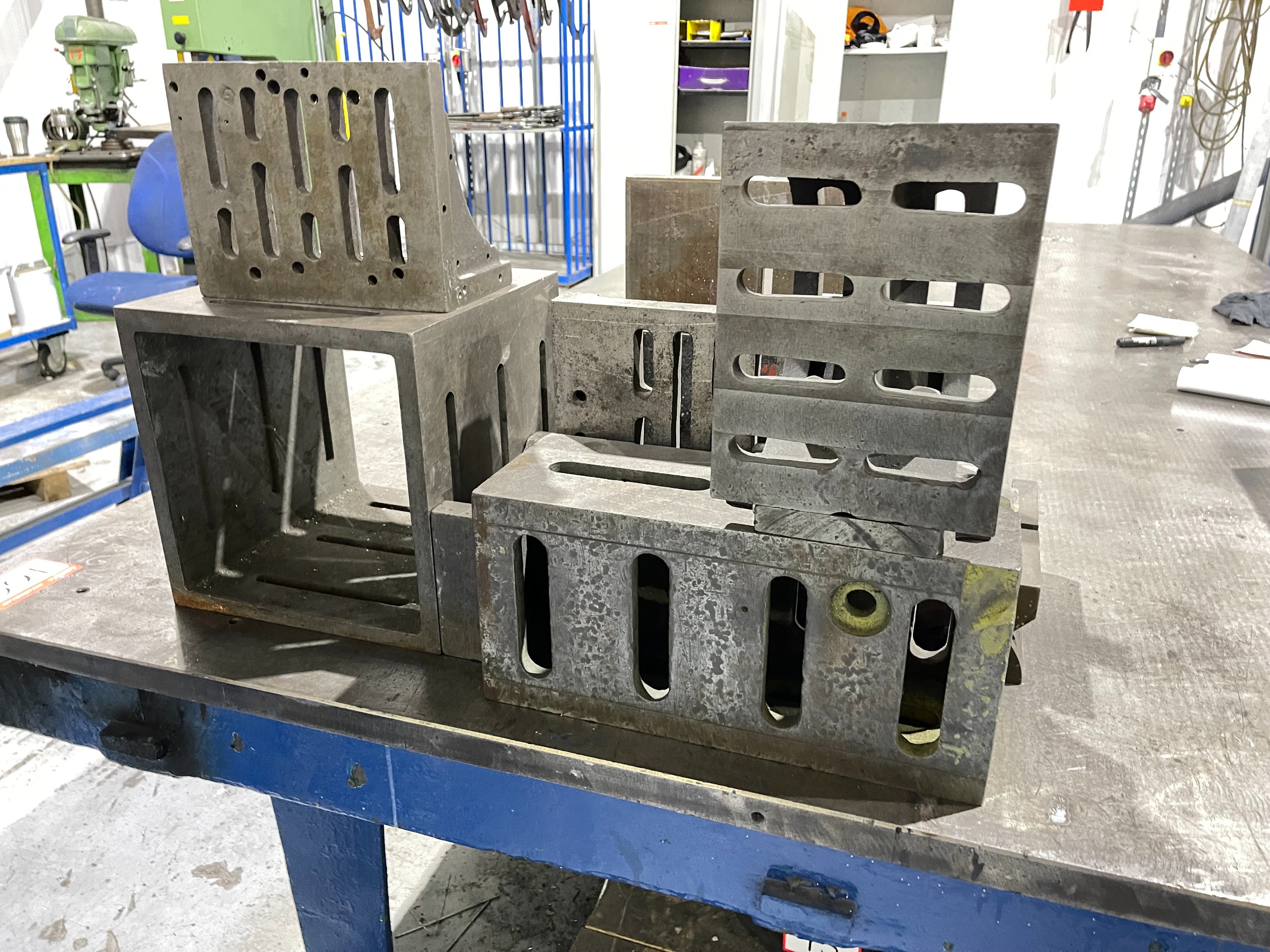 Qty of Cubes and Angle Plates Various Sizes