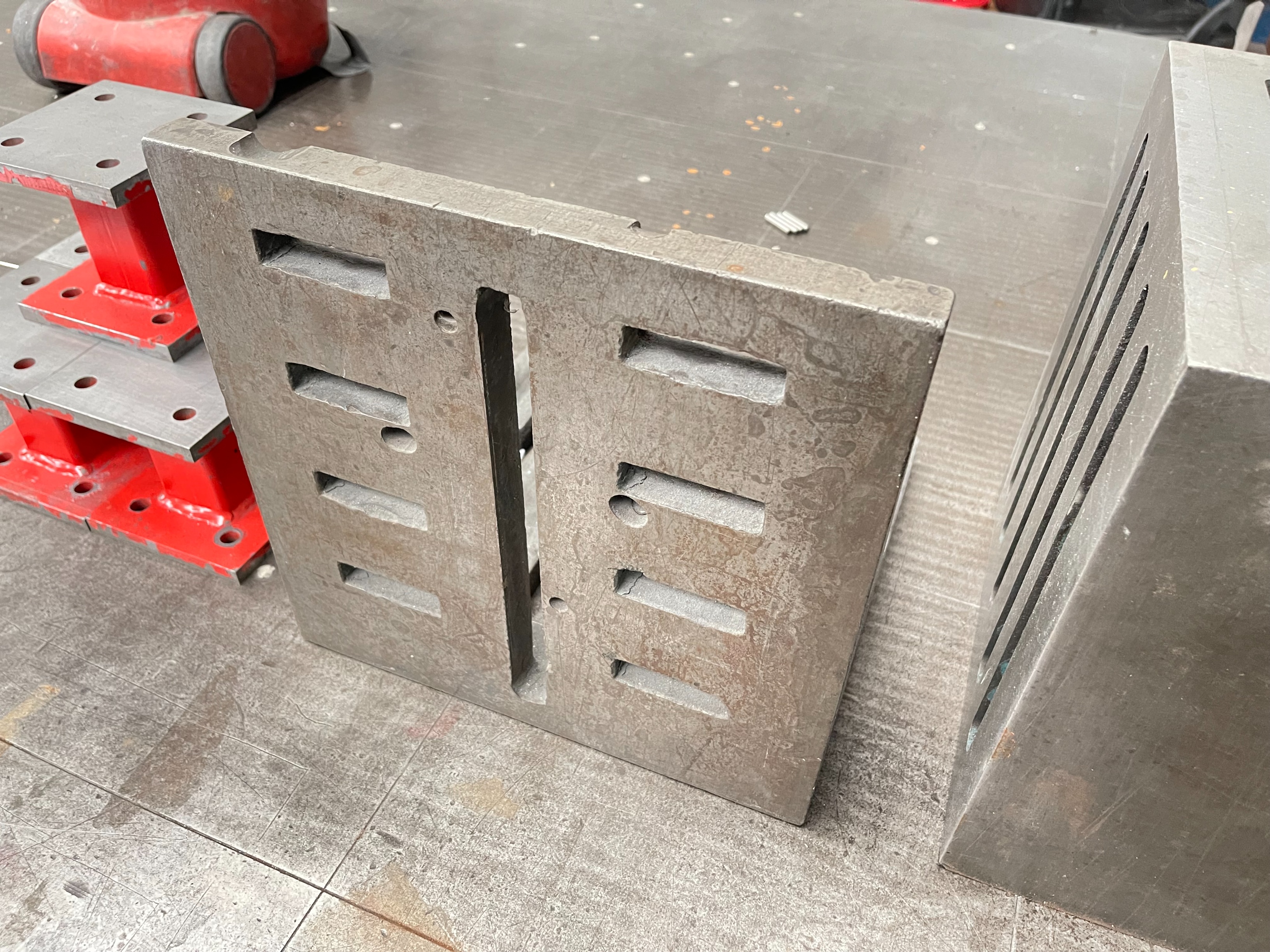Cube 300mm x 300mm, Angle Plate 300mm x 300mm and Risers