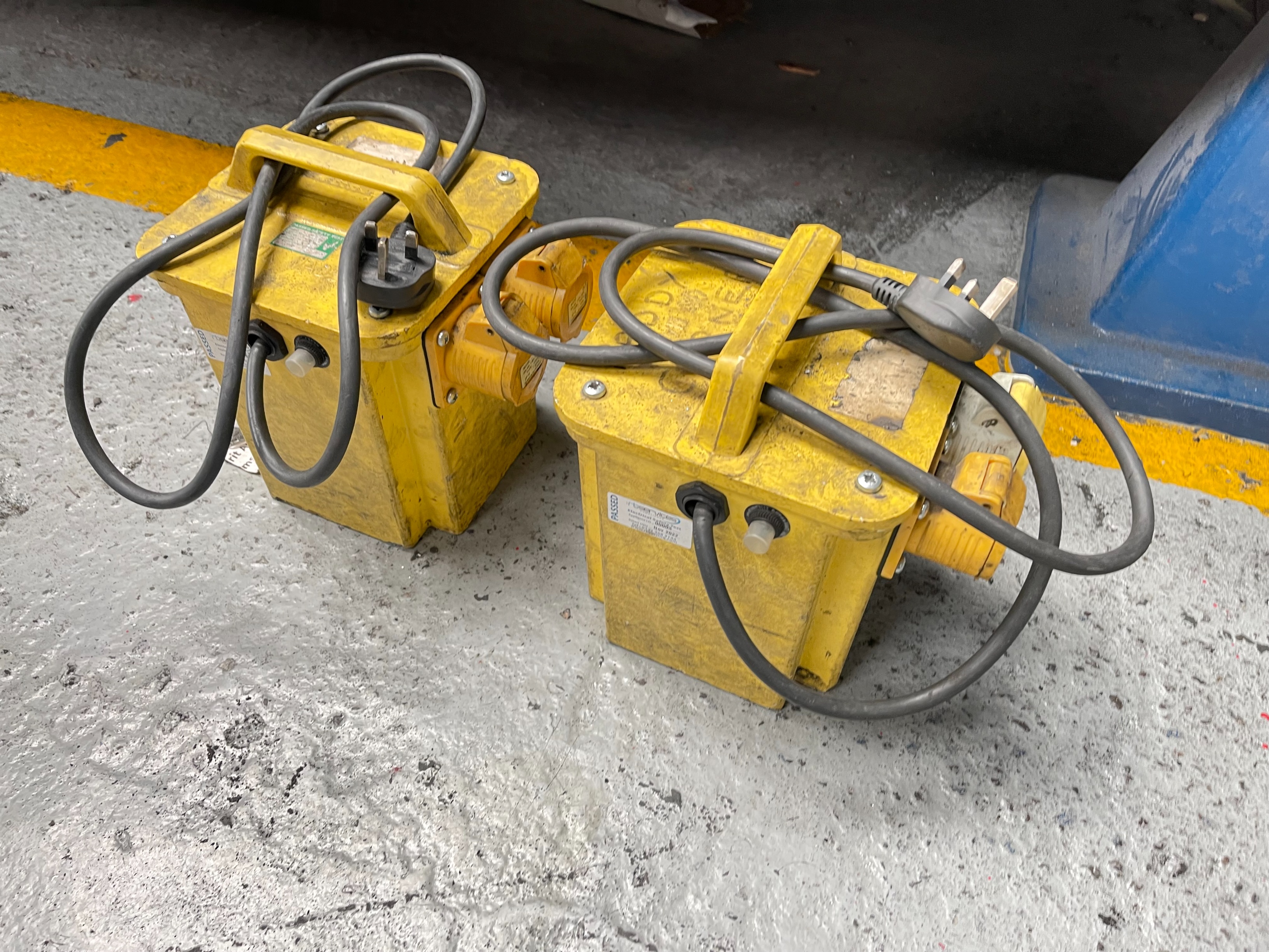 (2) x 110 Volt Power Supplies, 2kw Heater and Extension Lead