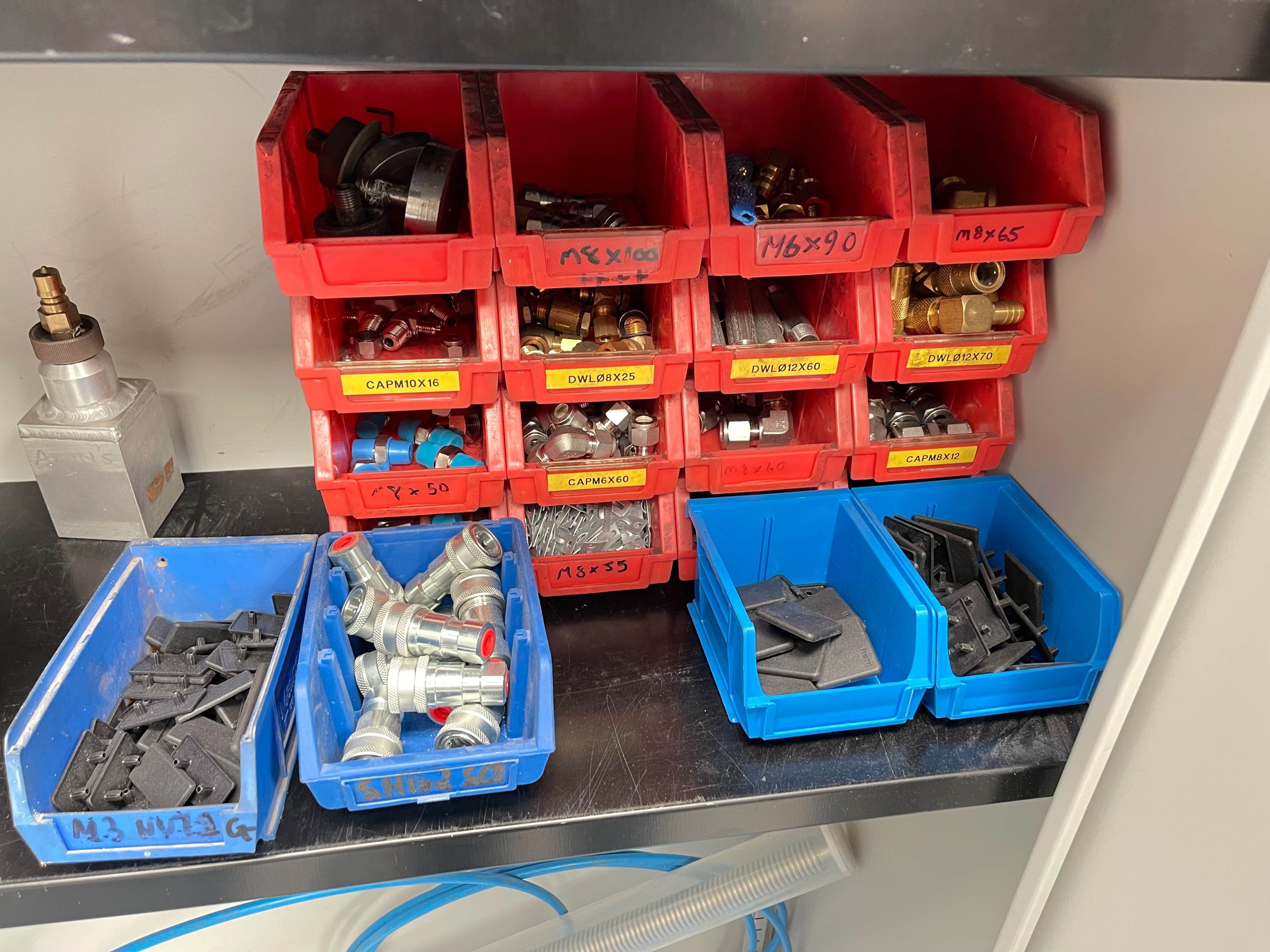 Cupboards with Qty of Air Fittings, Hydraulic Fittings and (2) x Vacuum Gauges