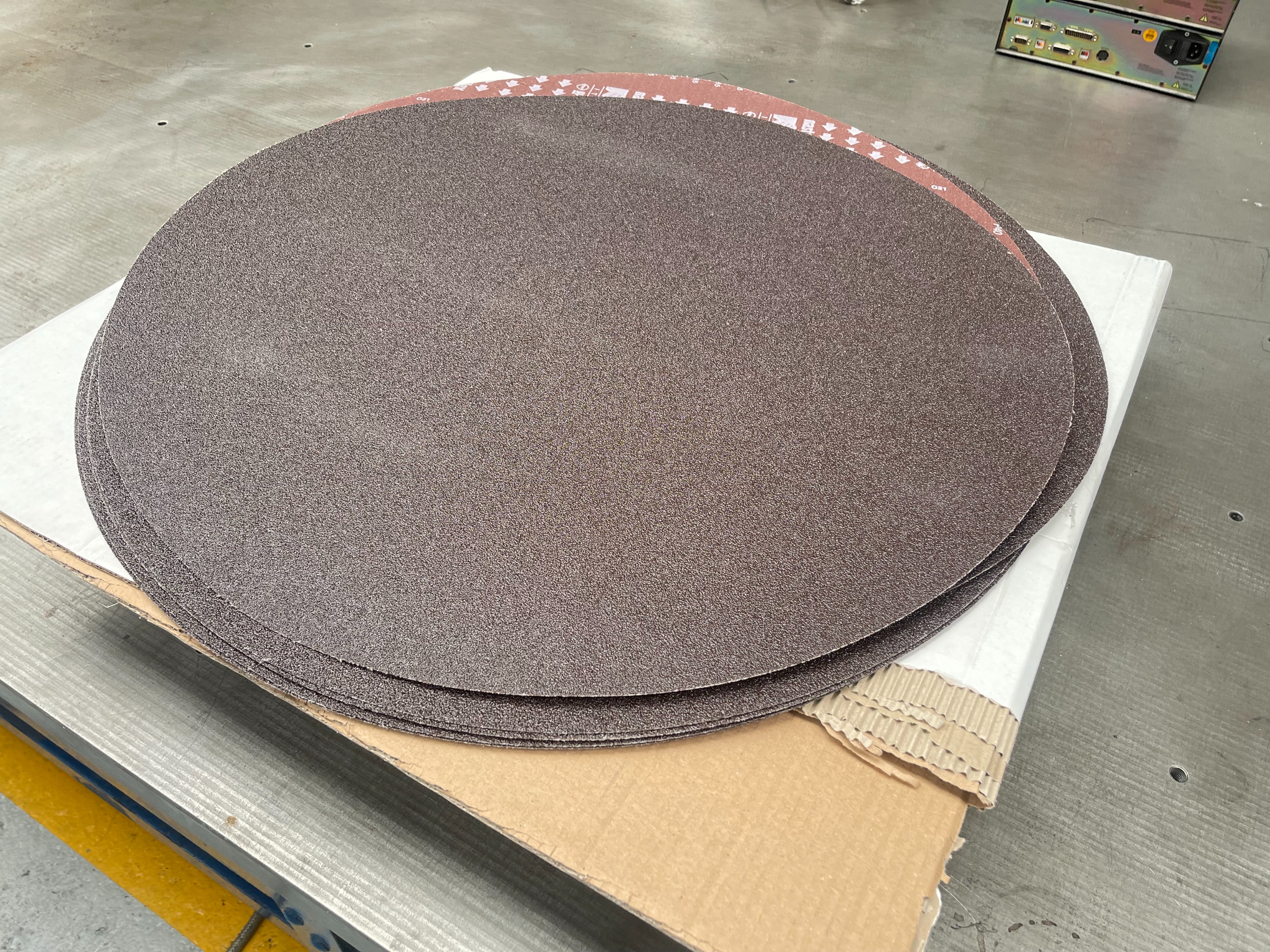 Large Qty of Sanding Discs 70mm