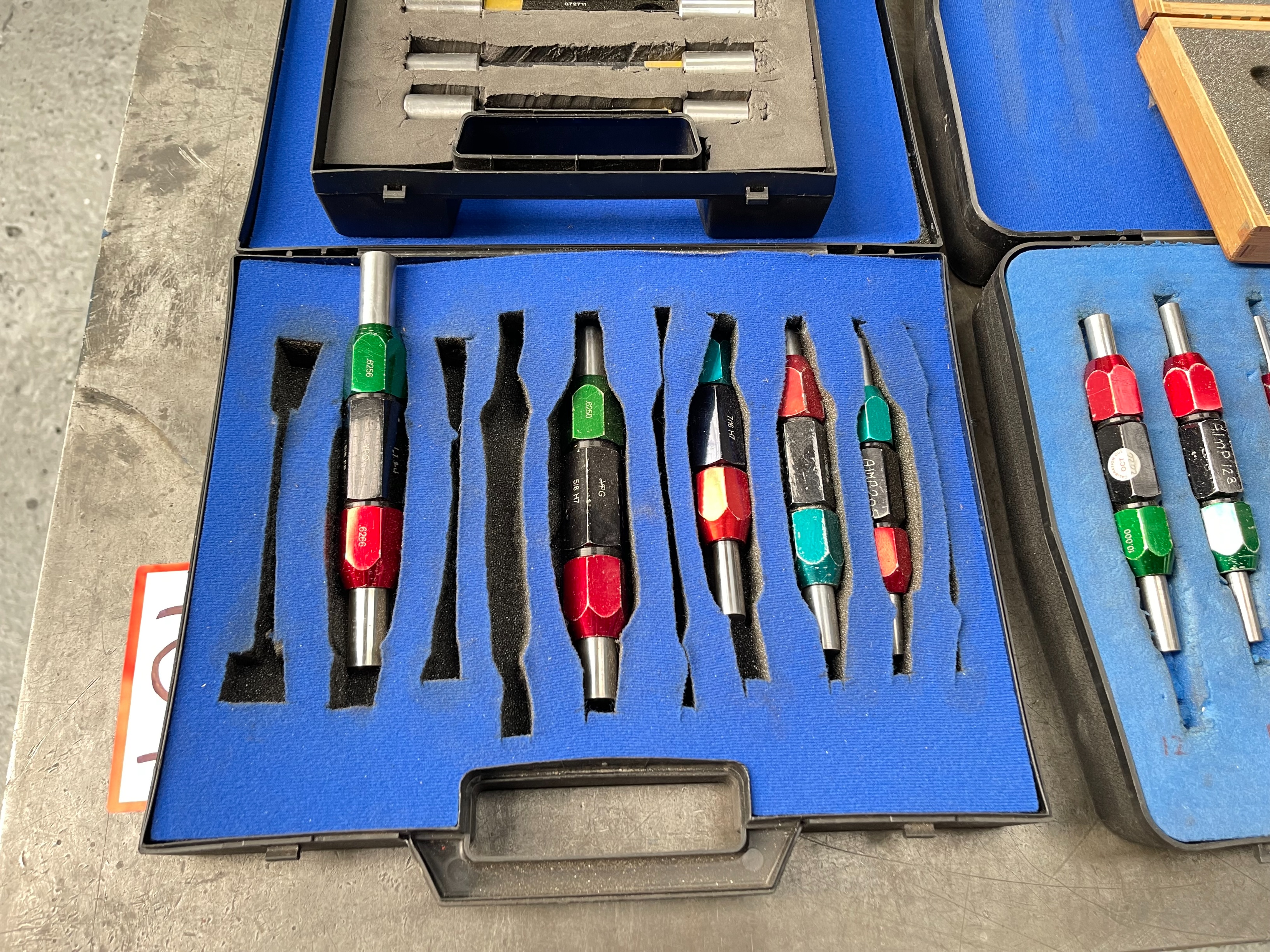 Qty of Plug Gauges, Thread Gauges