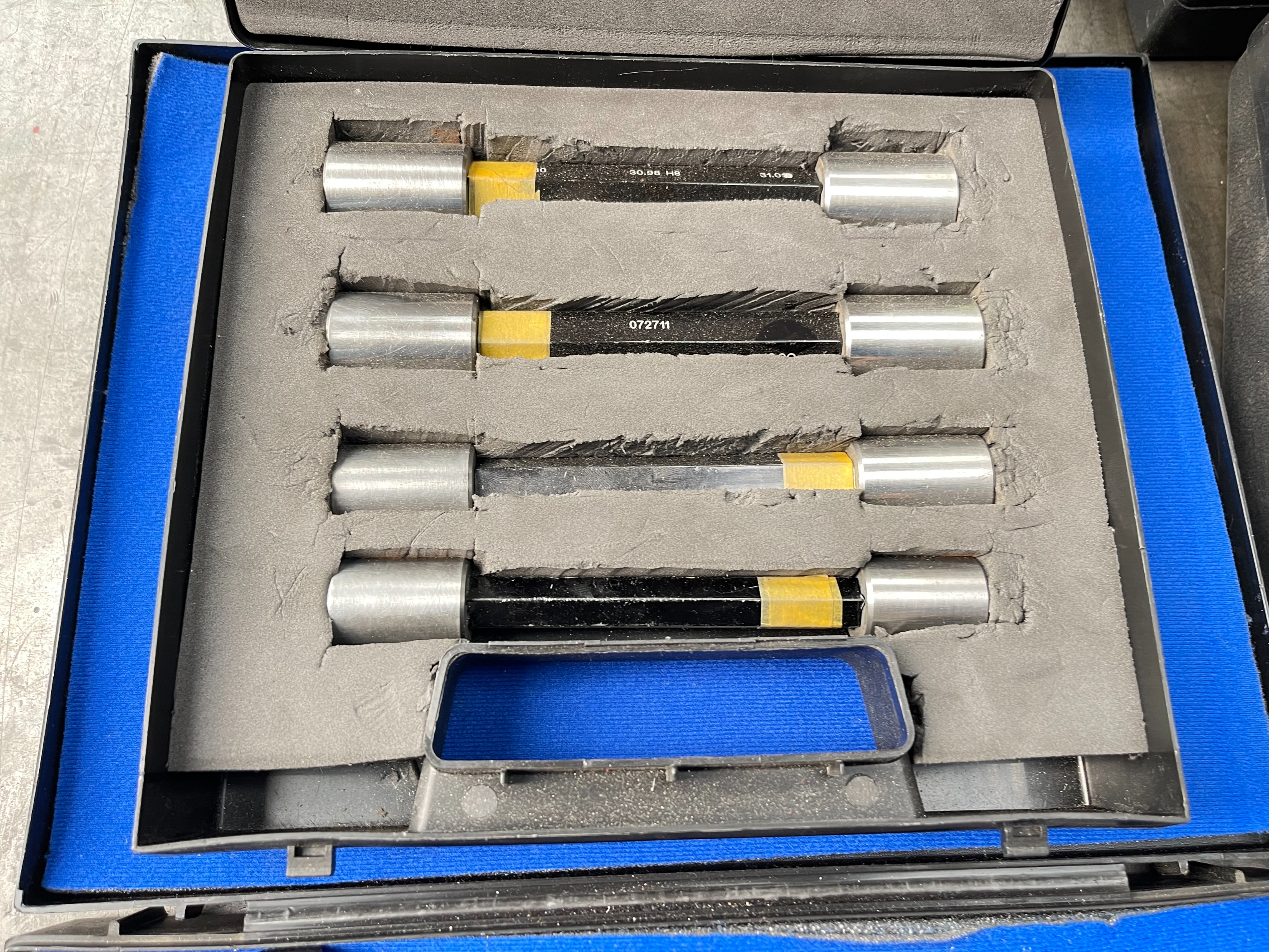 Qty of Plug Gauges, Thread Gauges