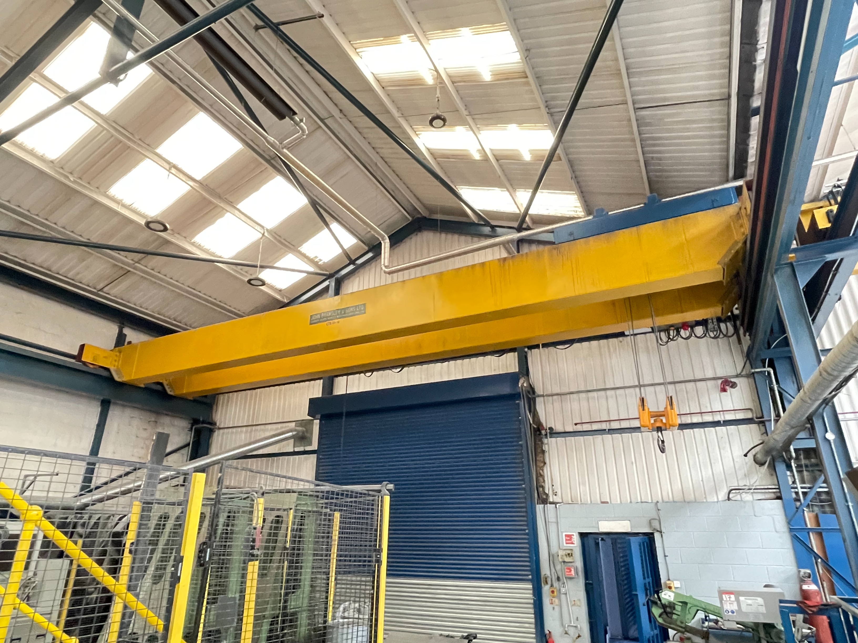 Crane 16 ton, 12.8m Width, 6.3m High Approx.