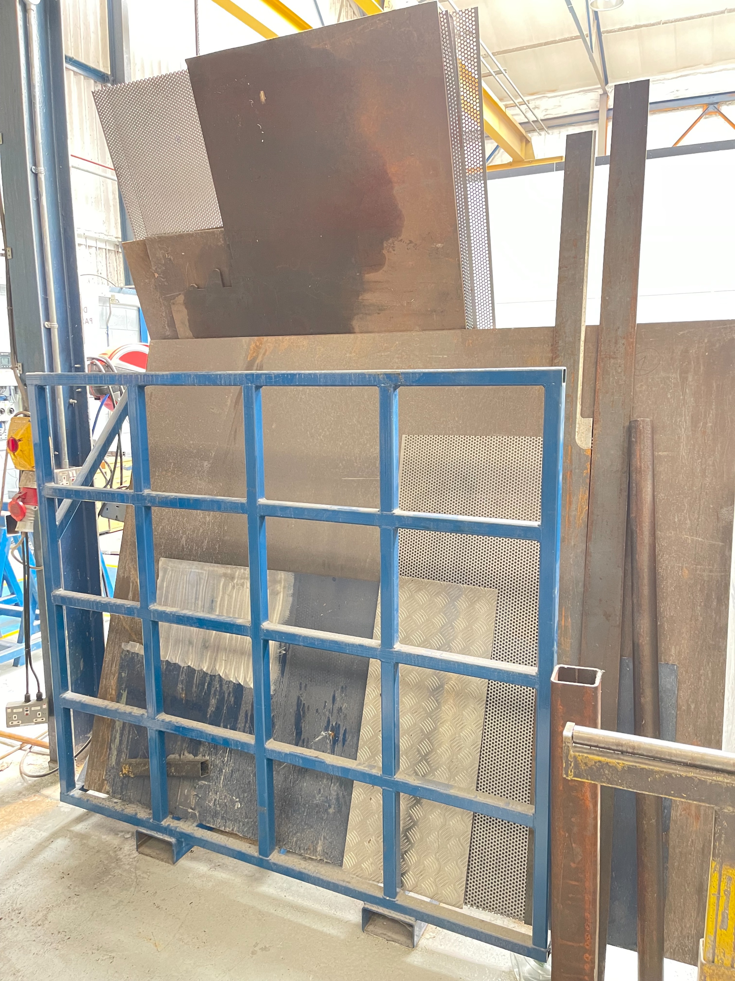 Sheet Steel Rack with Qty of Steel