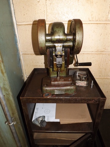 Toggle Press