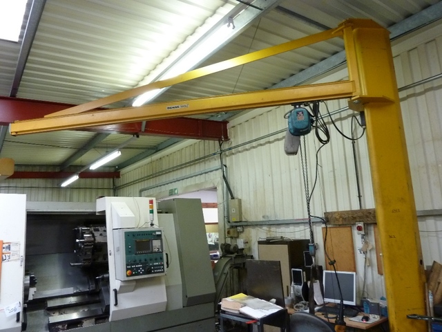 Demag 500kg x 3.5m Floor Mounted Jib Arm