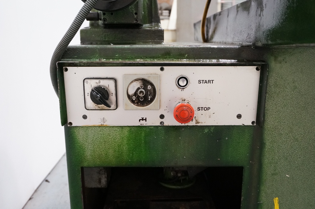 Schneeberger Type 7-NORMA-4 Universal Profile Grinding Machine