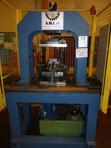 AMI (Italy) Type Banco Piega Hydraulic Press
