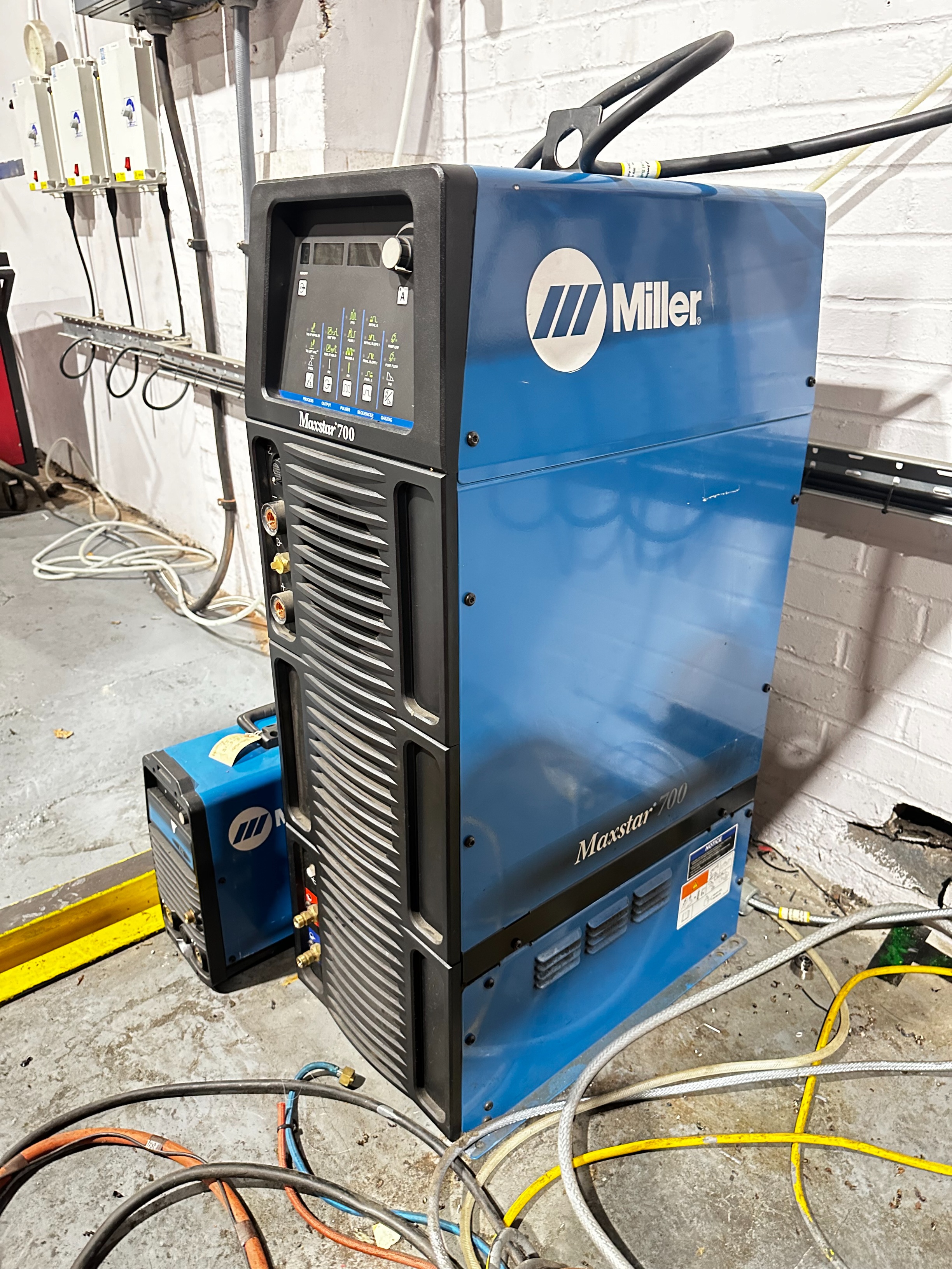 Key Plant Red-D-Arc Horizontal GTAW Butt Welding/Cladding System