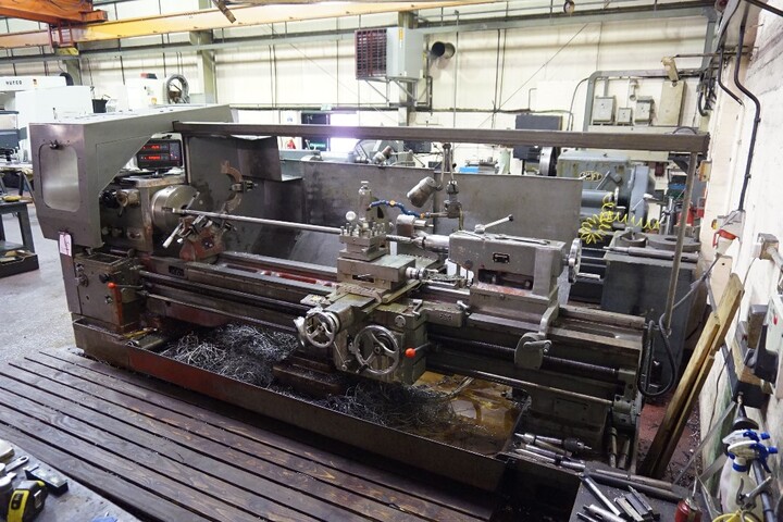 Dean Smith & Grace Type 2415 x 90 Lathe Acurite III Dro