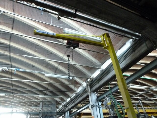 125 Kg Capacity Jib Crane with Chain Hoist