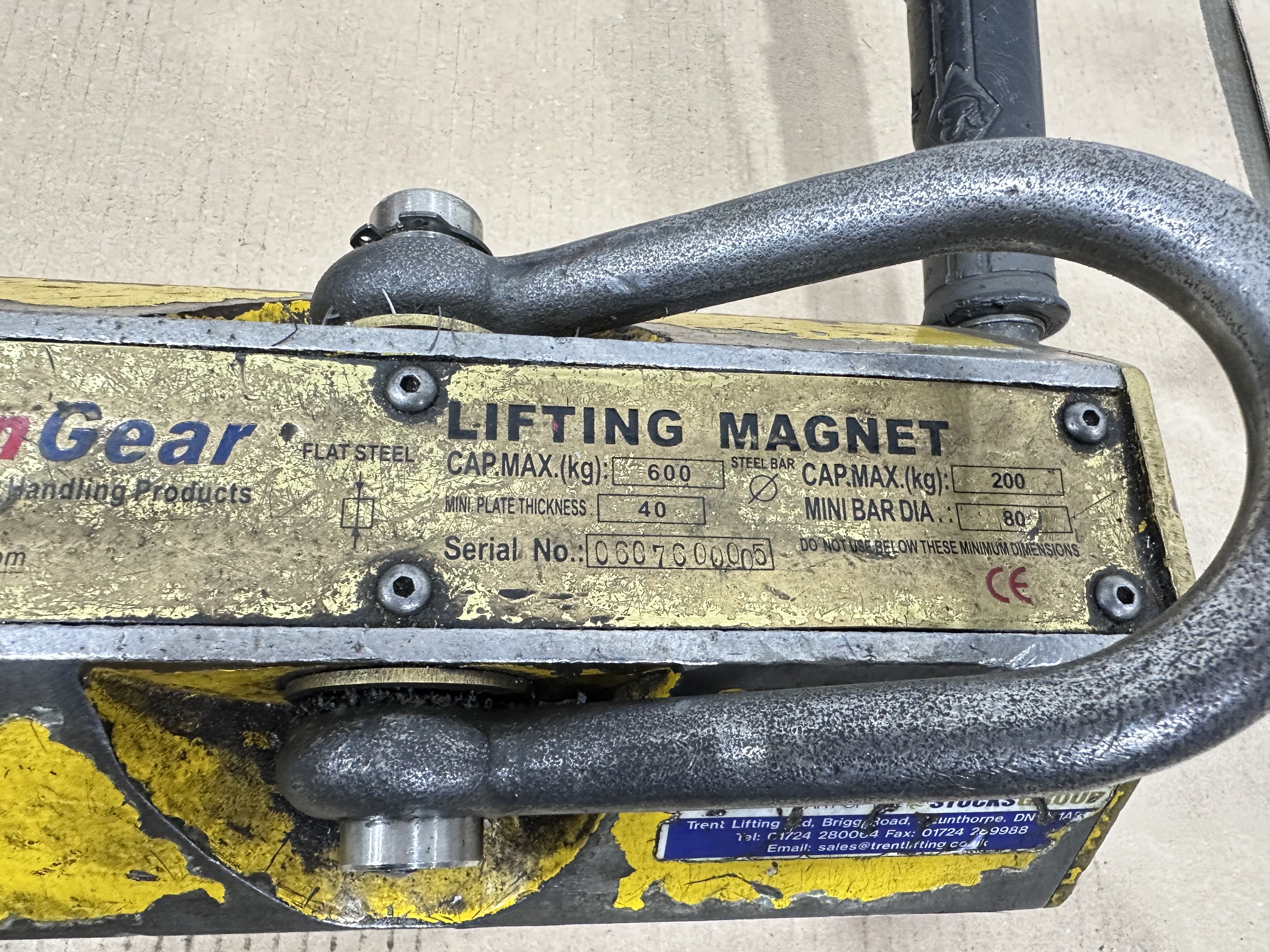 (2) x Lifting Magnets