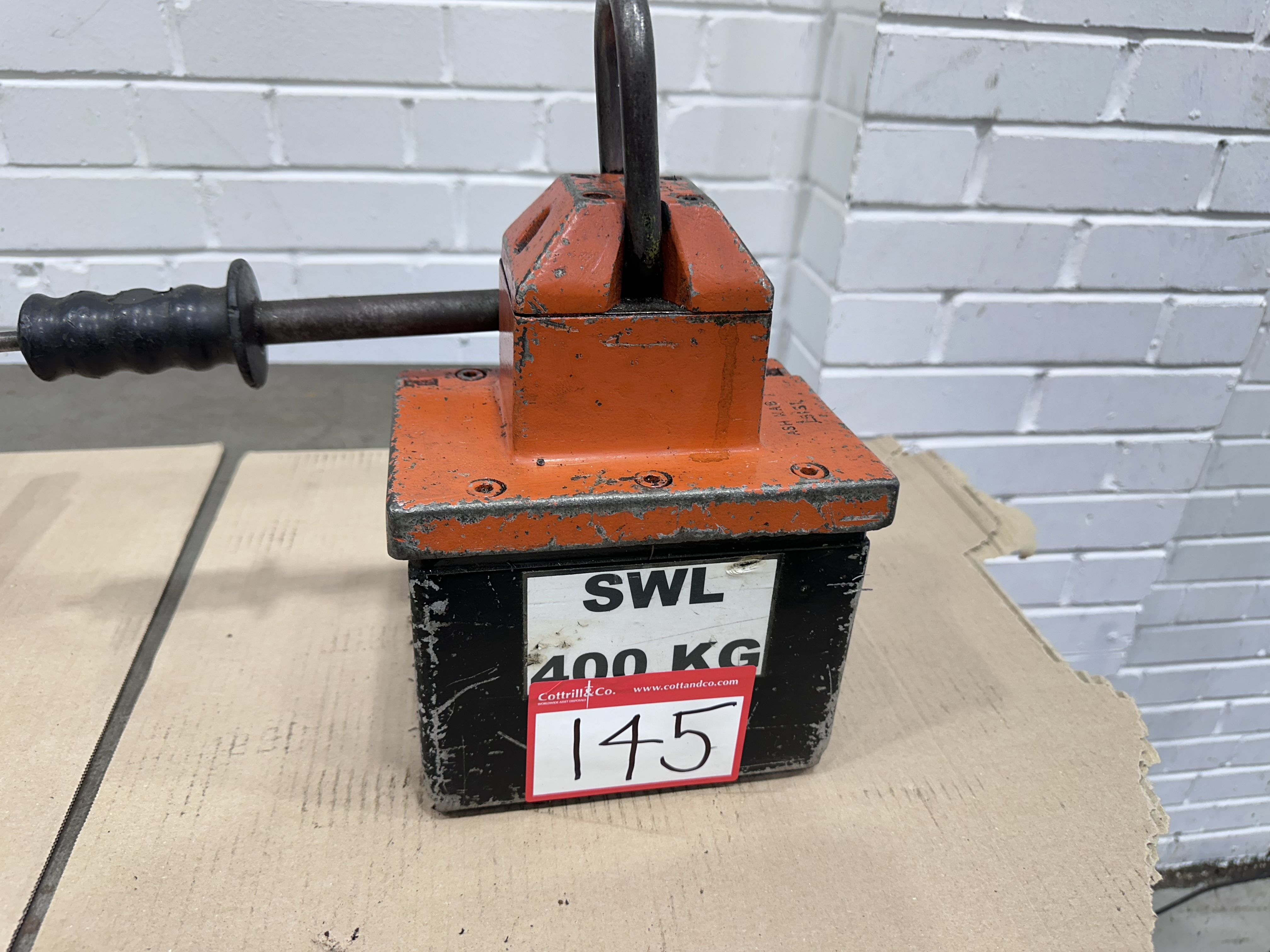 (2) x Lifting Magnets