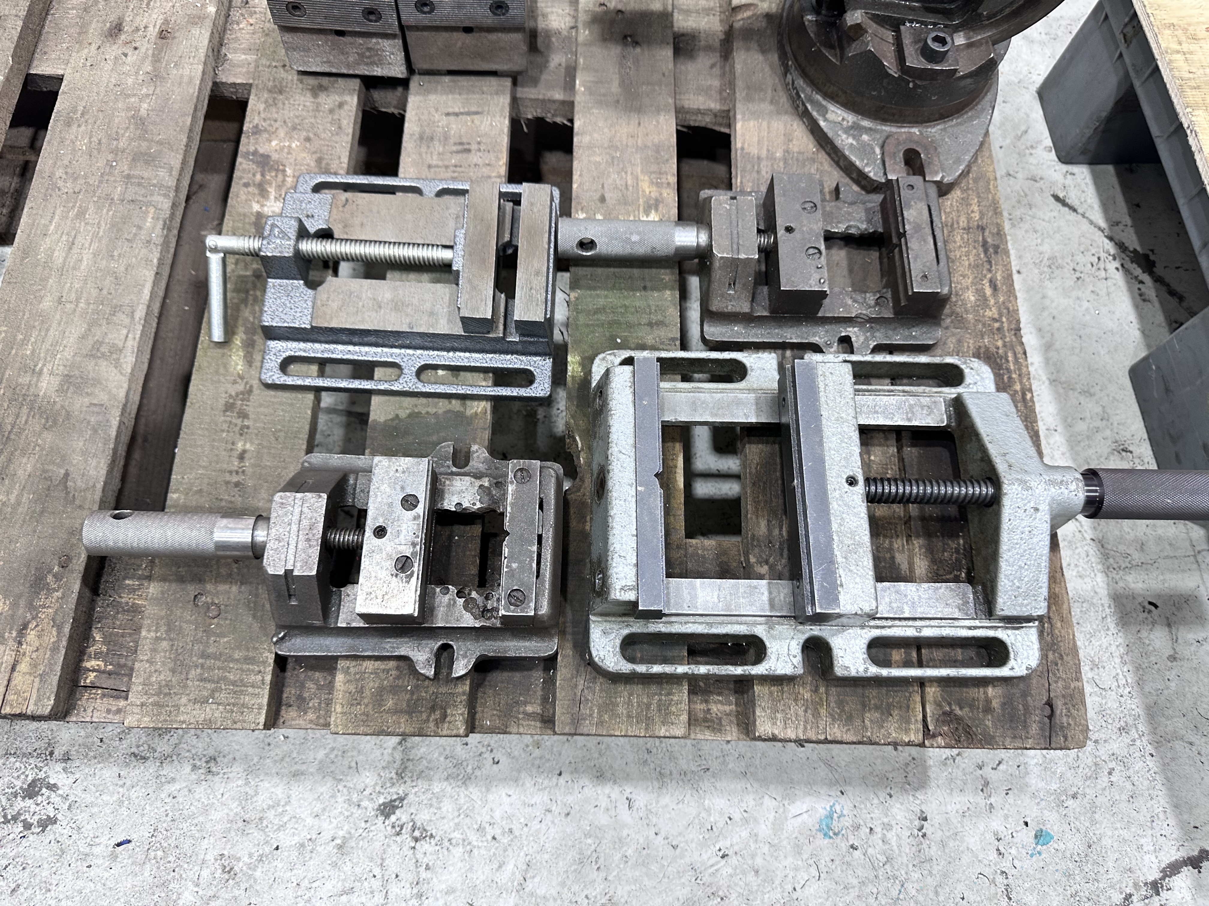 Qty of Machine Vices