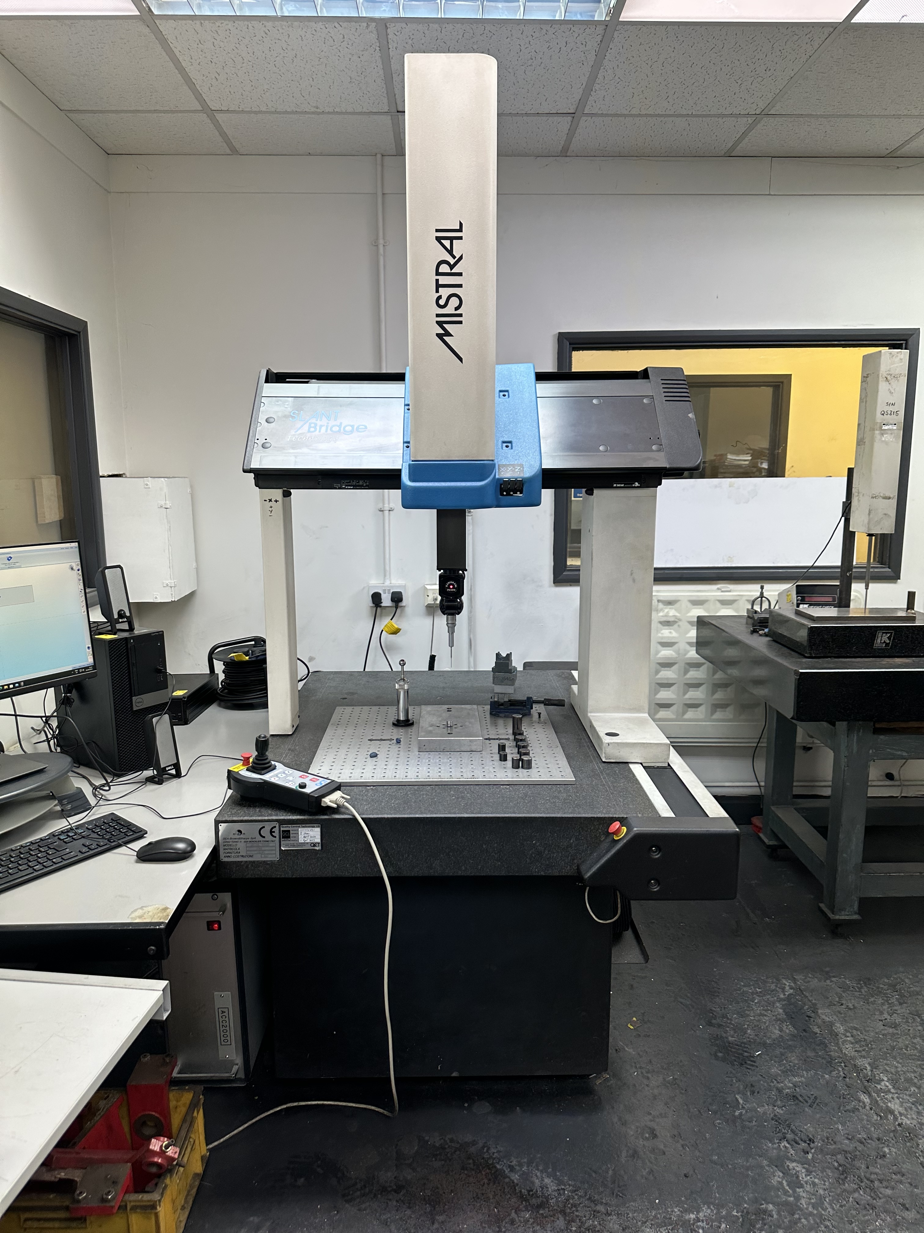 Mistral 0705 Co-ordinate Measuring Machine. (1997)
