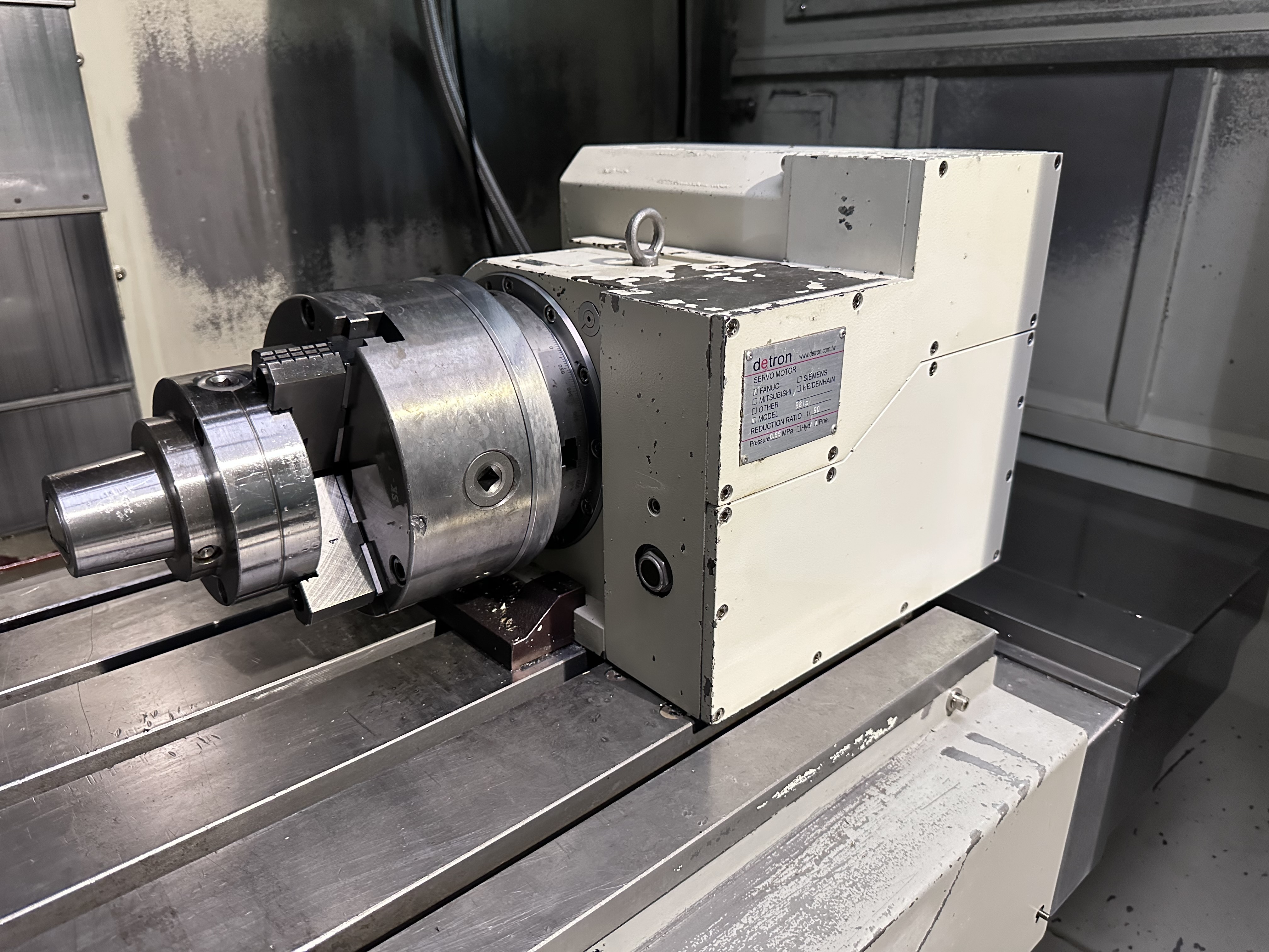 Dugard 850 VMC 4 Axis Vertical Machining Centre 