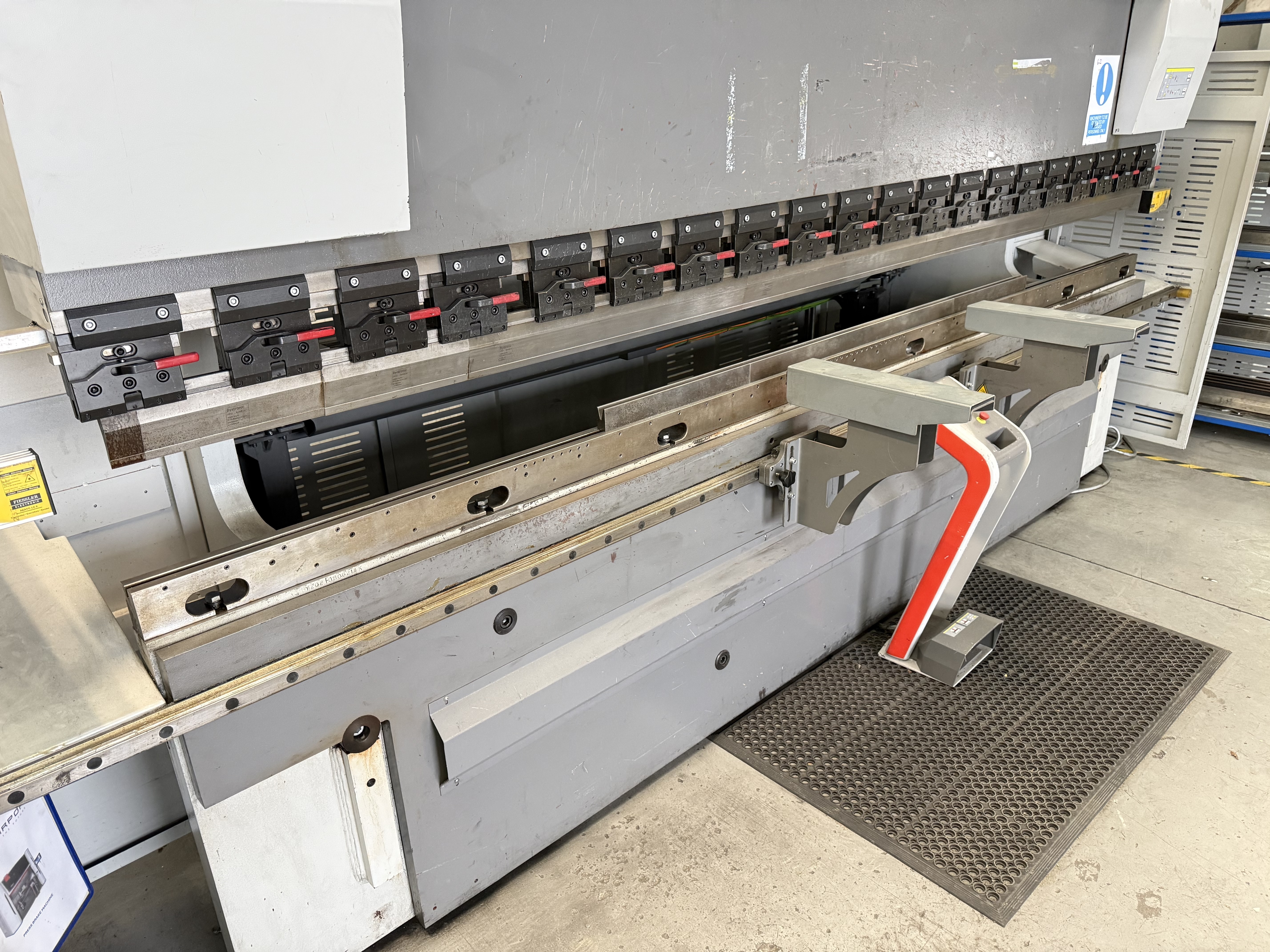 Bystronic Xact Smart 225/4100 Hydraulic Press Brake (2021)