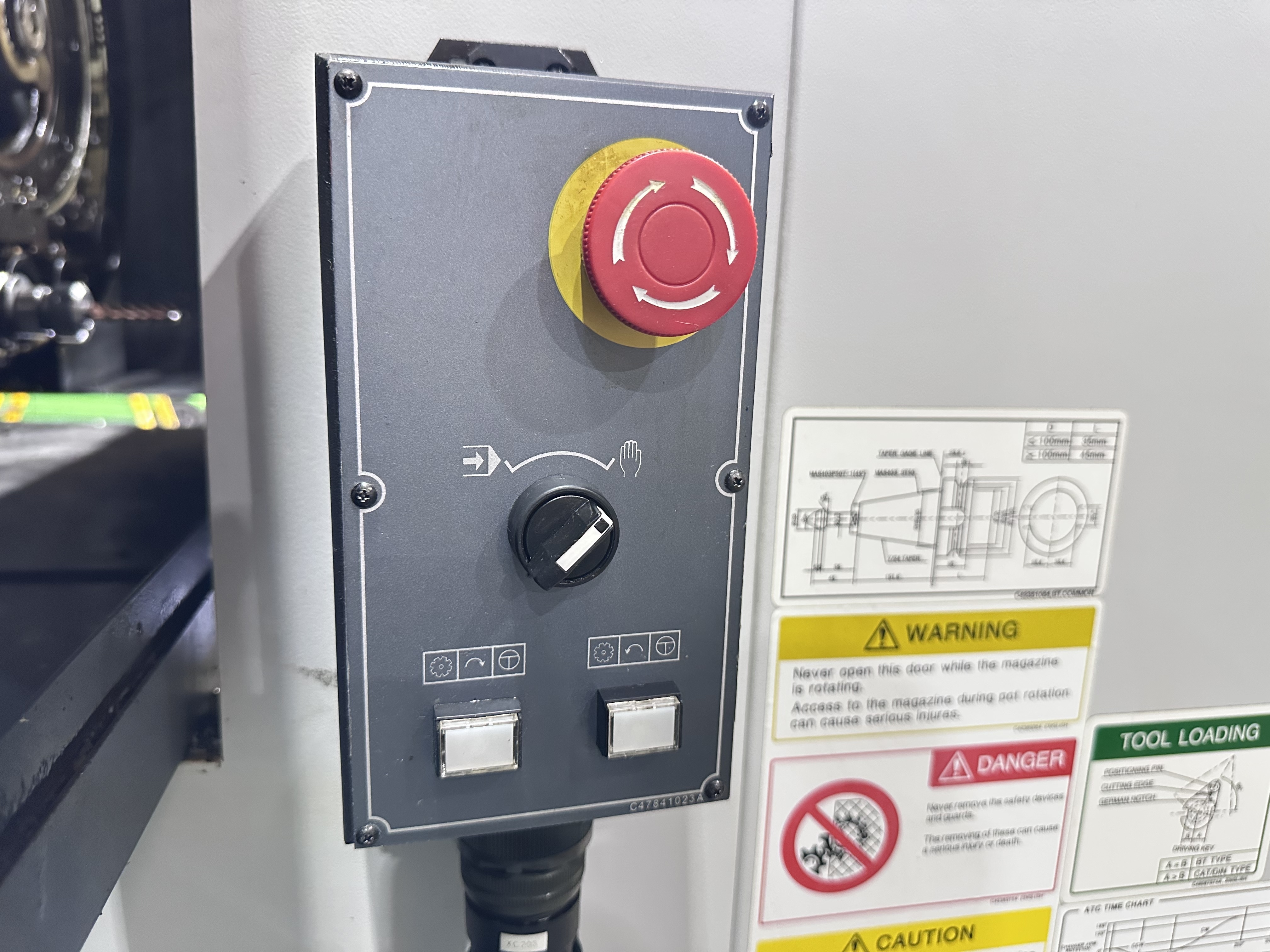 Doosan Mynx 750/50 4 Axis Vertical Machining Centre (2009)