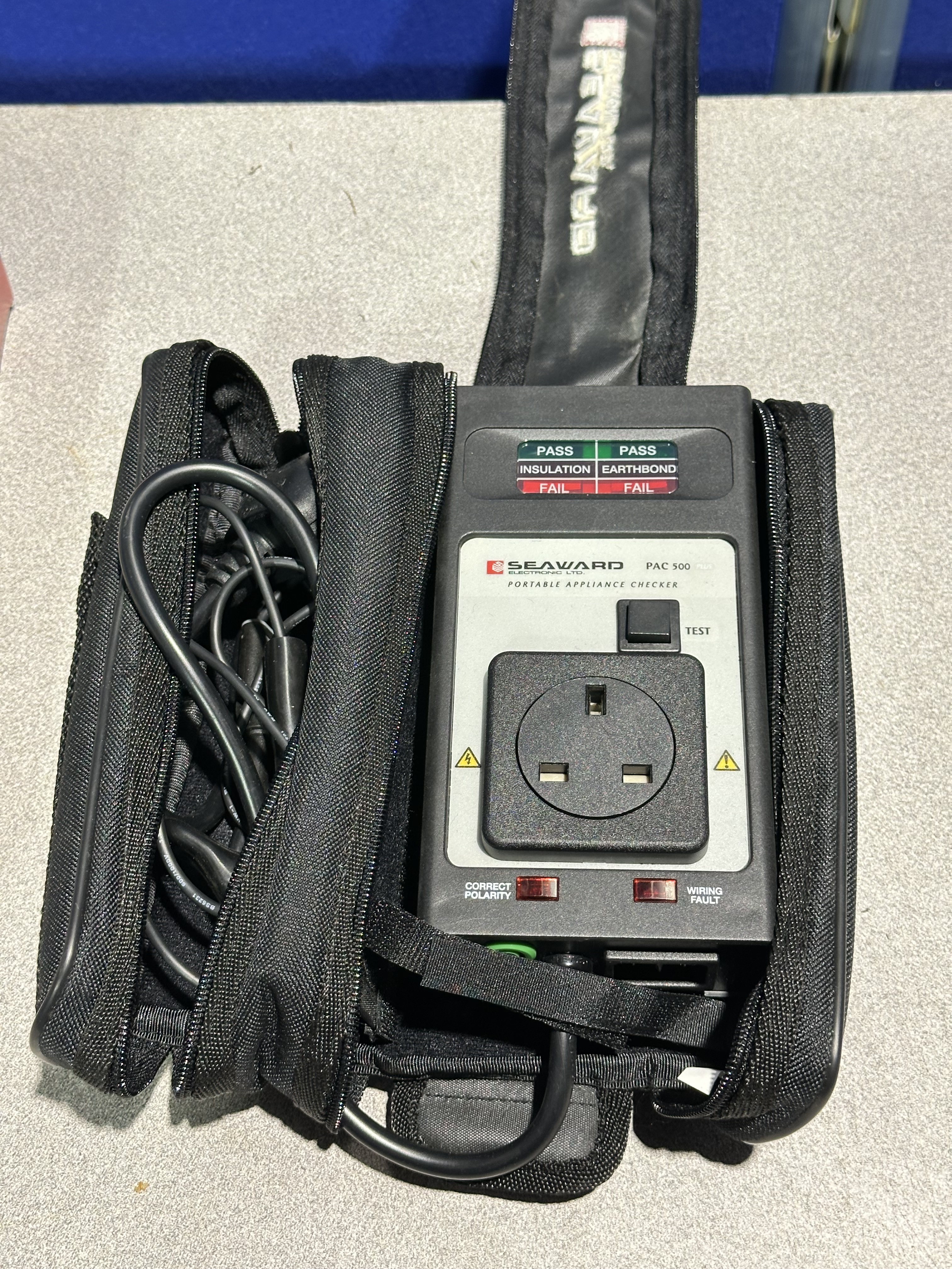Seaward Portable Appliance Check, 1 x PAC 1500Xi, (1) x PAC 500