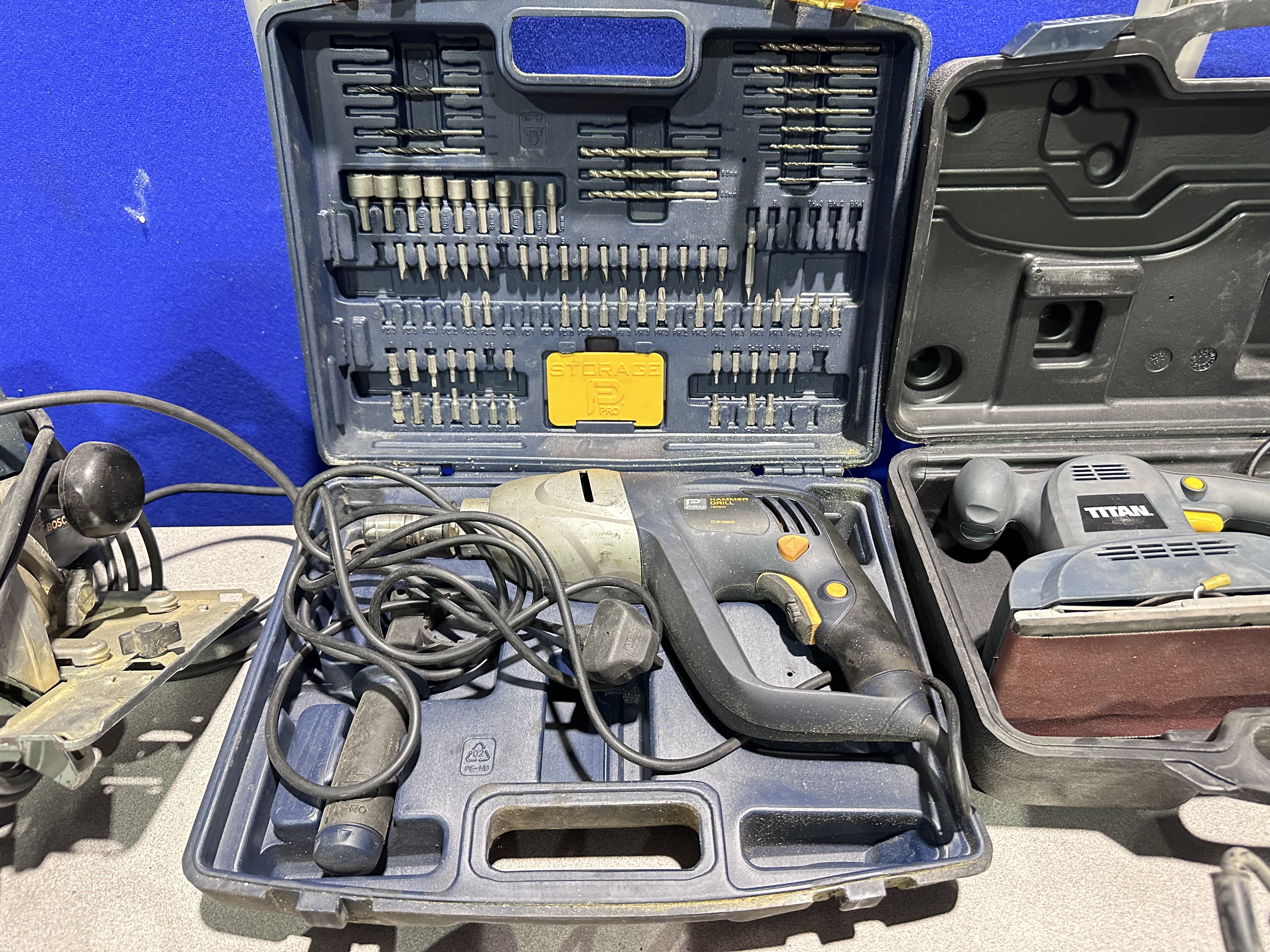 Various Electrical Power Tools to Include Circular Saws, Jig Saw, Drill, Sanders & Heat Gun