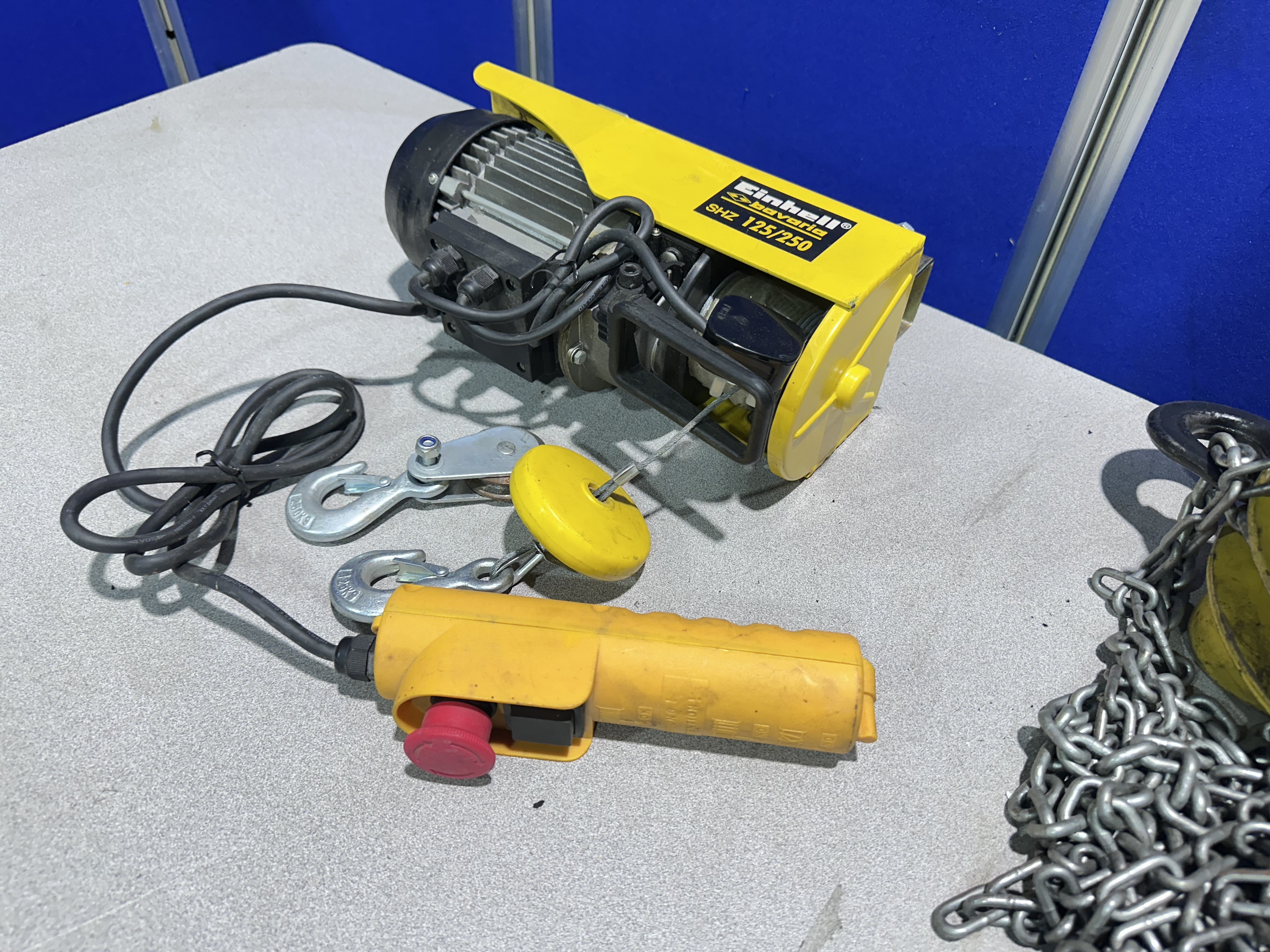 Einhell SHZ 125/250 Electric Cable Winch includes Yale 1 Ton Chain Hoist