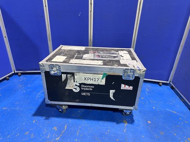 Mobile Flight Case 900mm x 615mm x 580mm