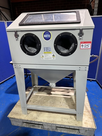 Mattis SBC220BF Sand Blaster Cabinet
