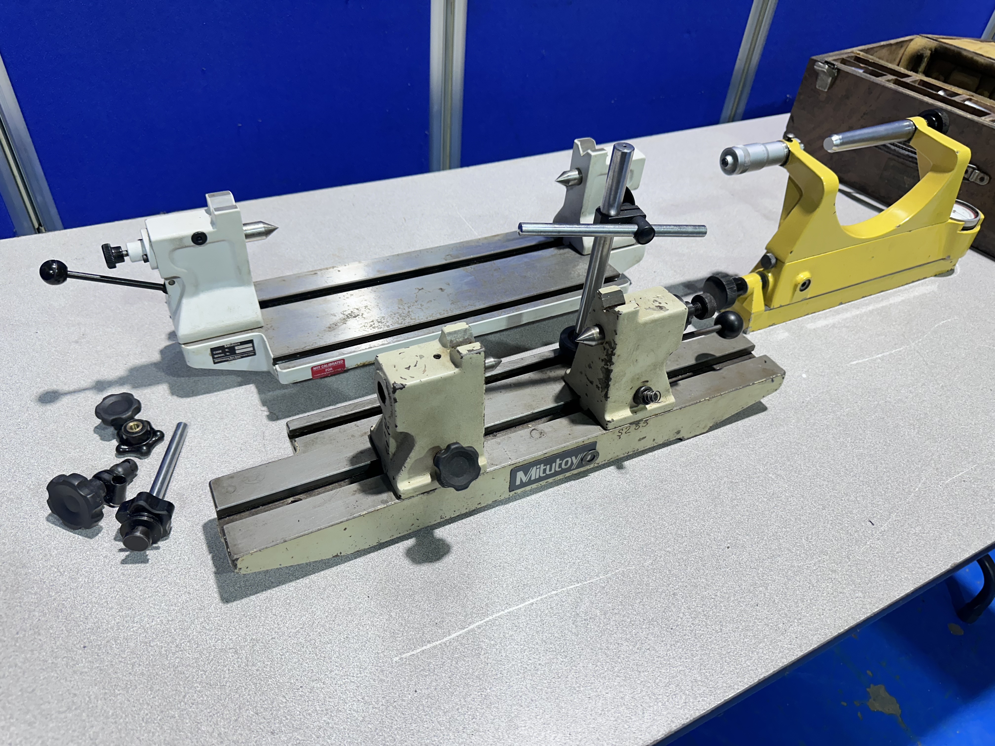 (2) x Bench Centres & Spa Gauge