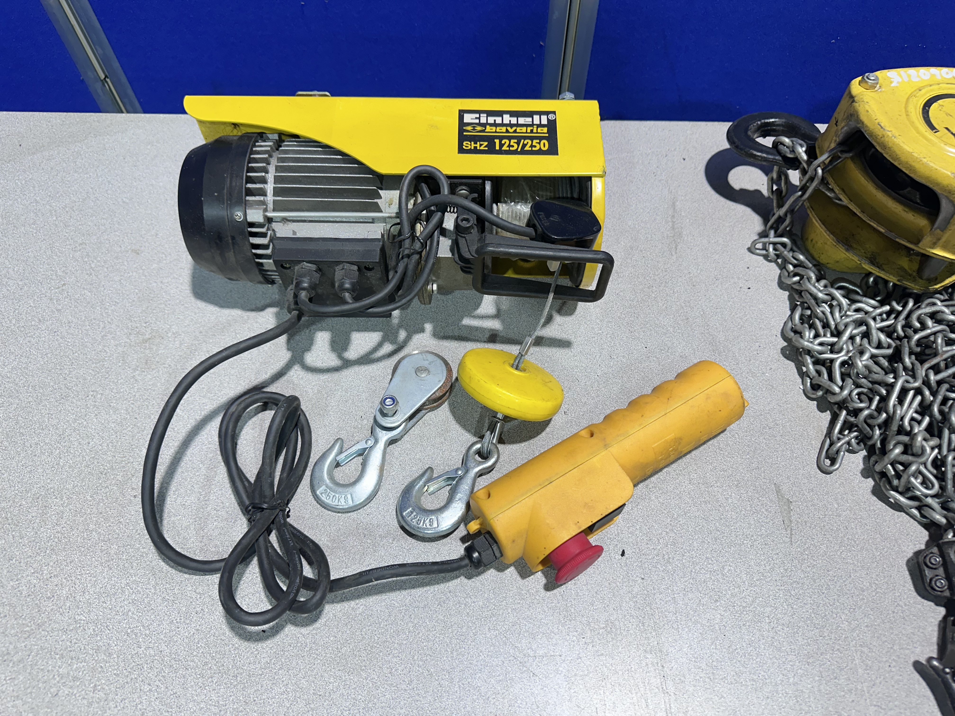 Einhell SHZ 125/250 Electric Cable Winch includes Yale 1 Ton Chain Hoist