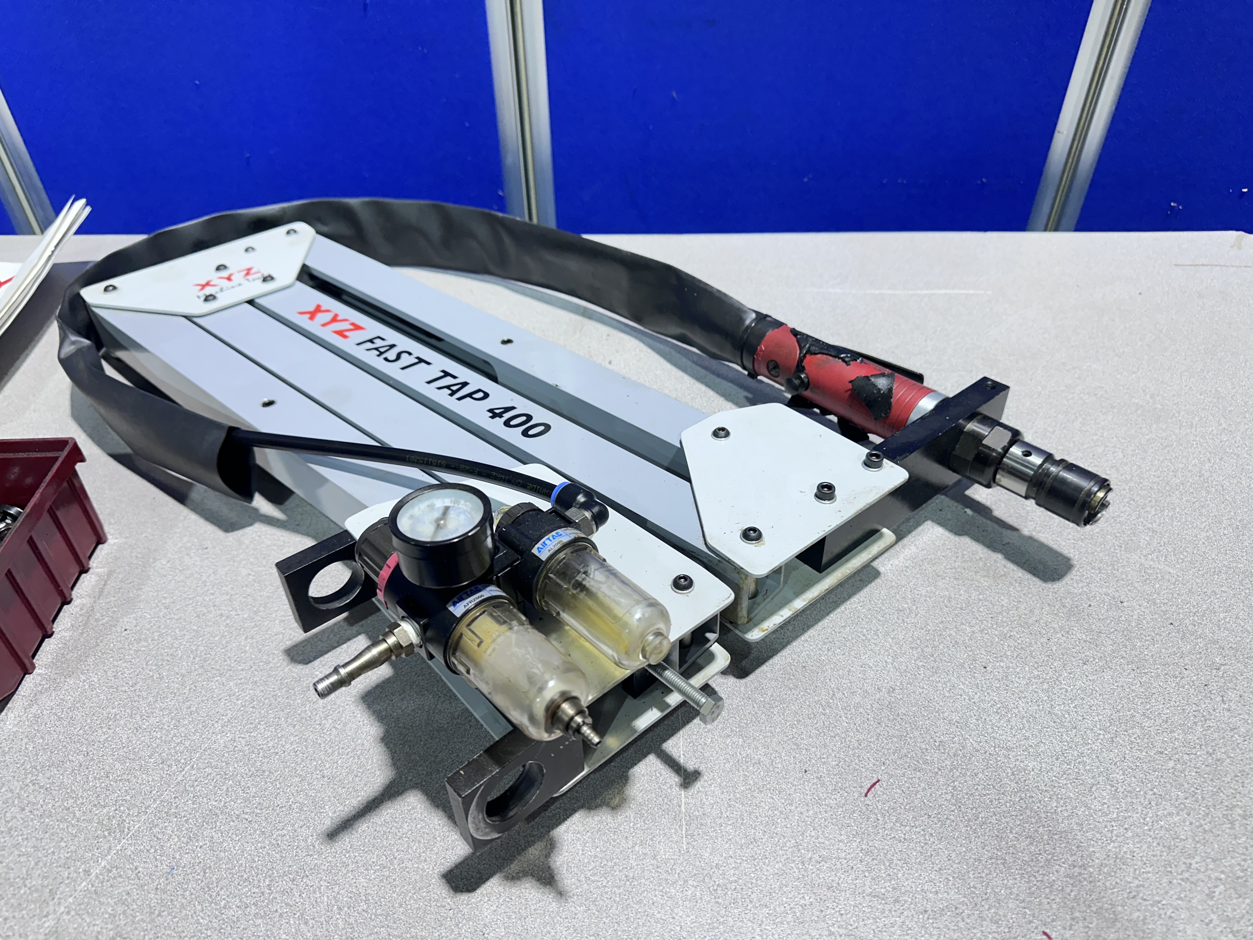 XYZ Fast Tap 400 Pneumatic Tapping Arm