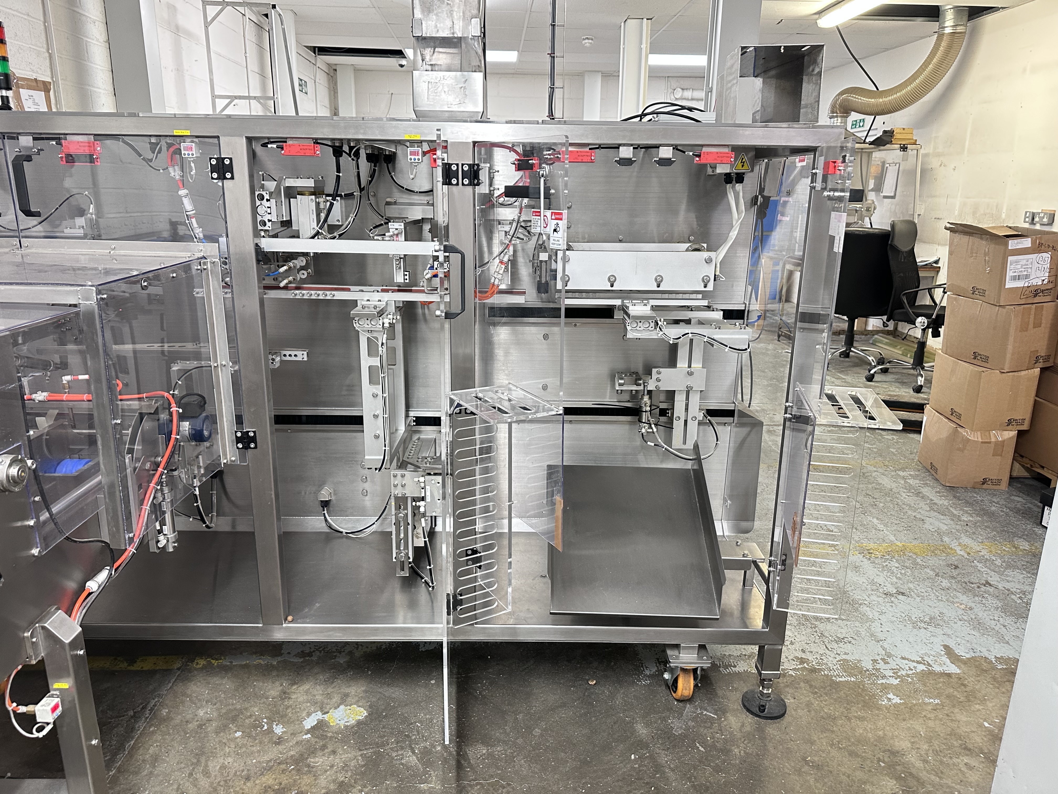 Mini Linear Doy Pack 410 Filler with Pouch Cassette to Infeed Open, Fill and Seal Pouch (2022)