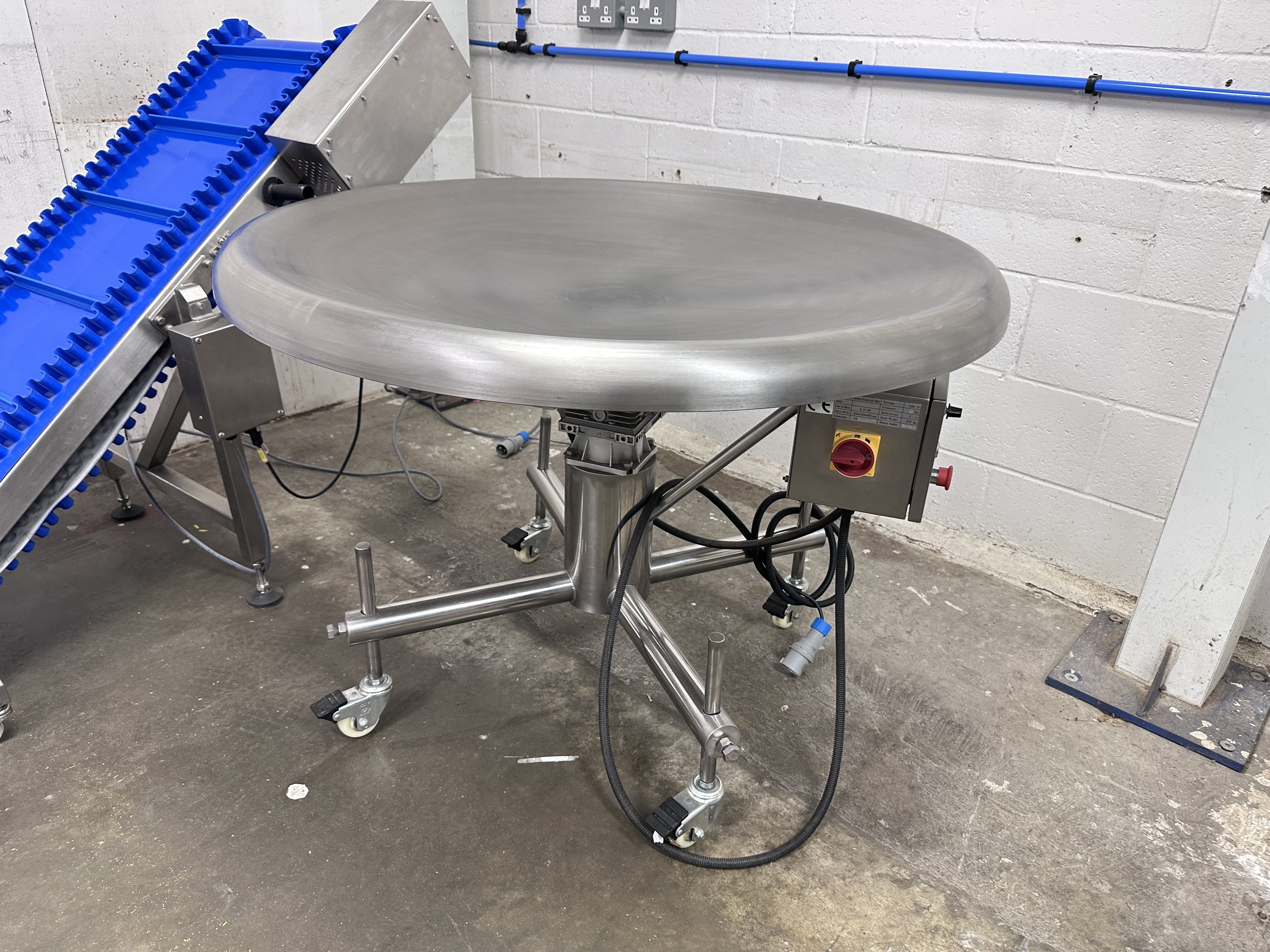 1200mm Stainless Steel Mobile Rotary Collecting Table. (2021)