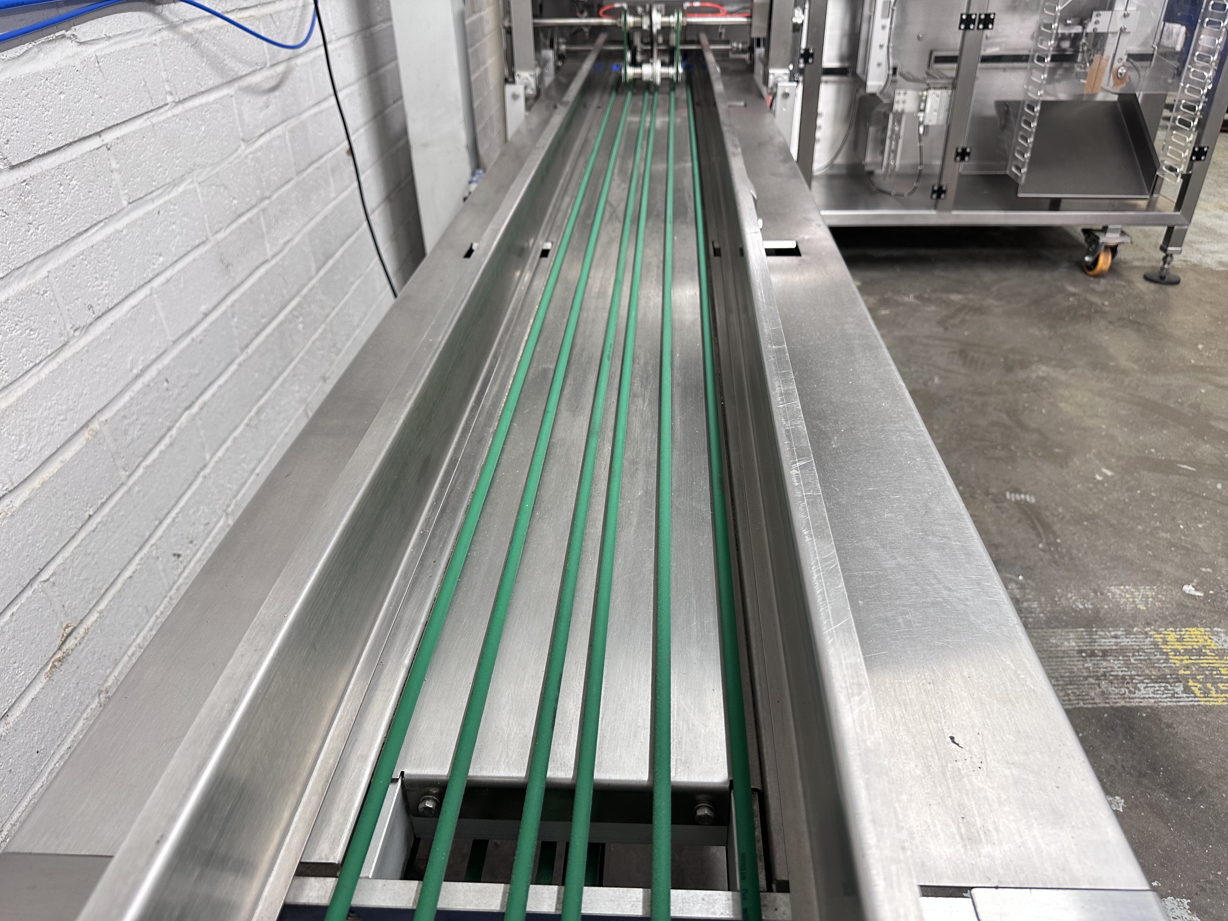 Mini Linear Doy Pack 410 Filler with Pouch Cassette to Infeed Open, Fill and Seal Pouch (2022)