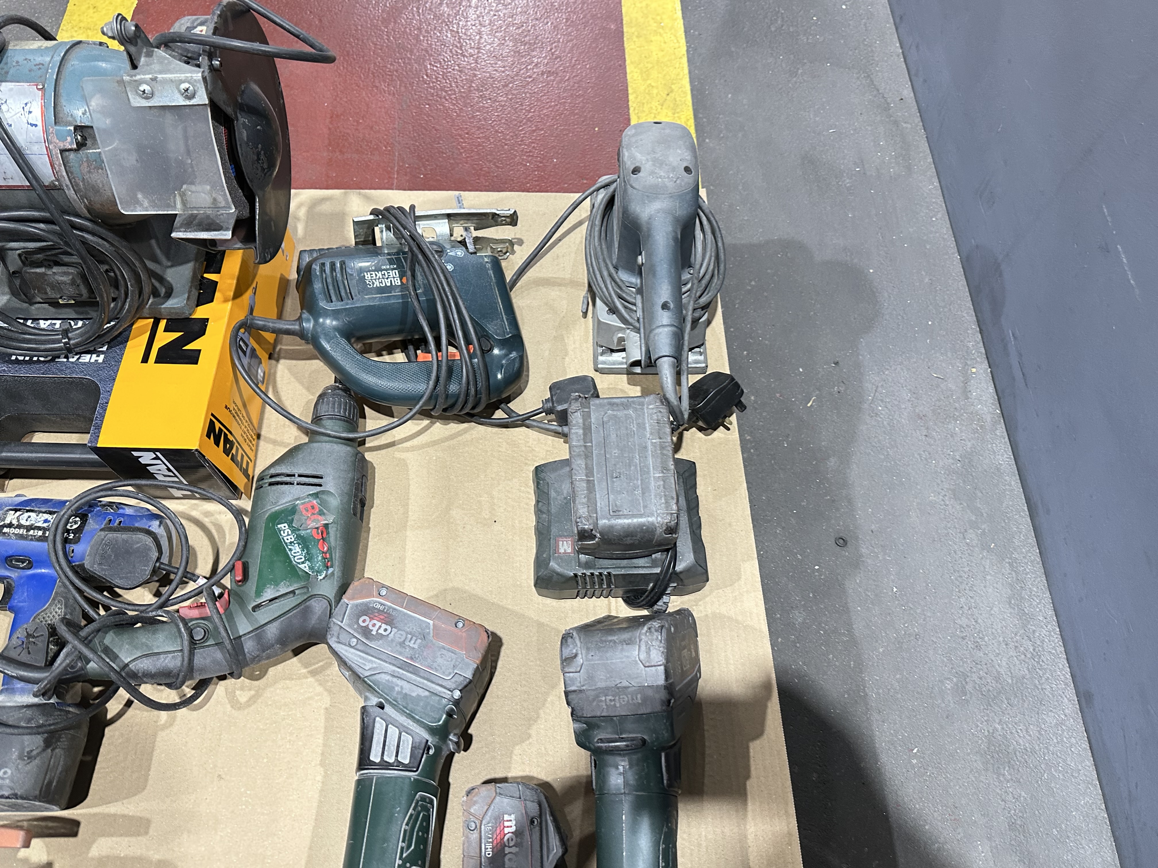 Various Cordless & Corded Power Tools 