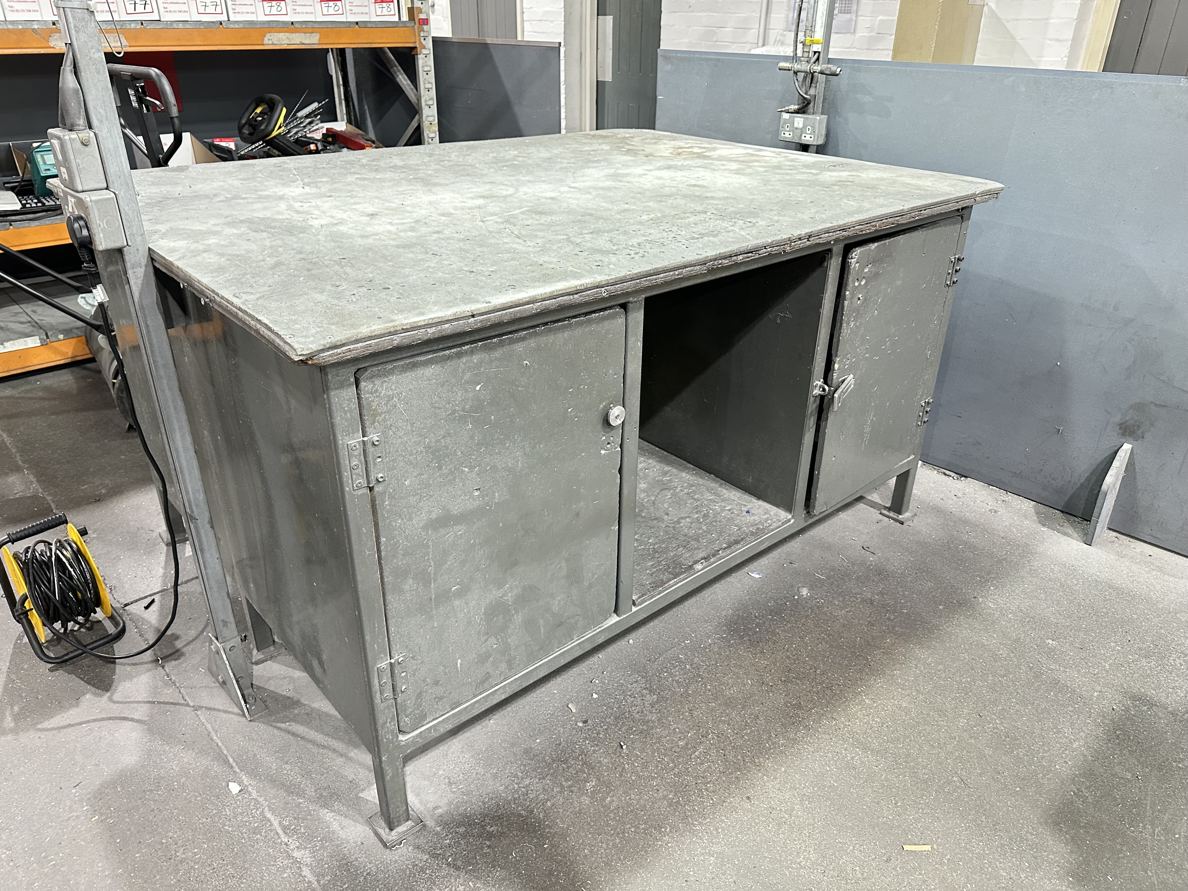 Various Size Work Bench & Tables