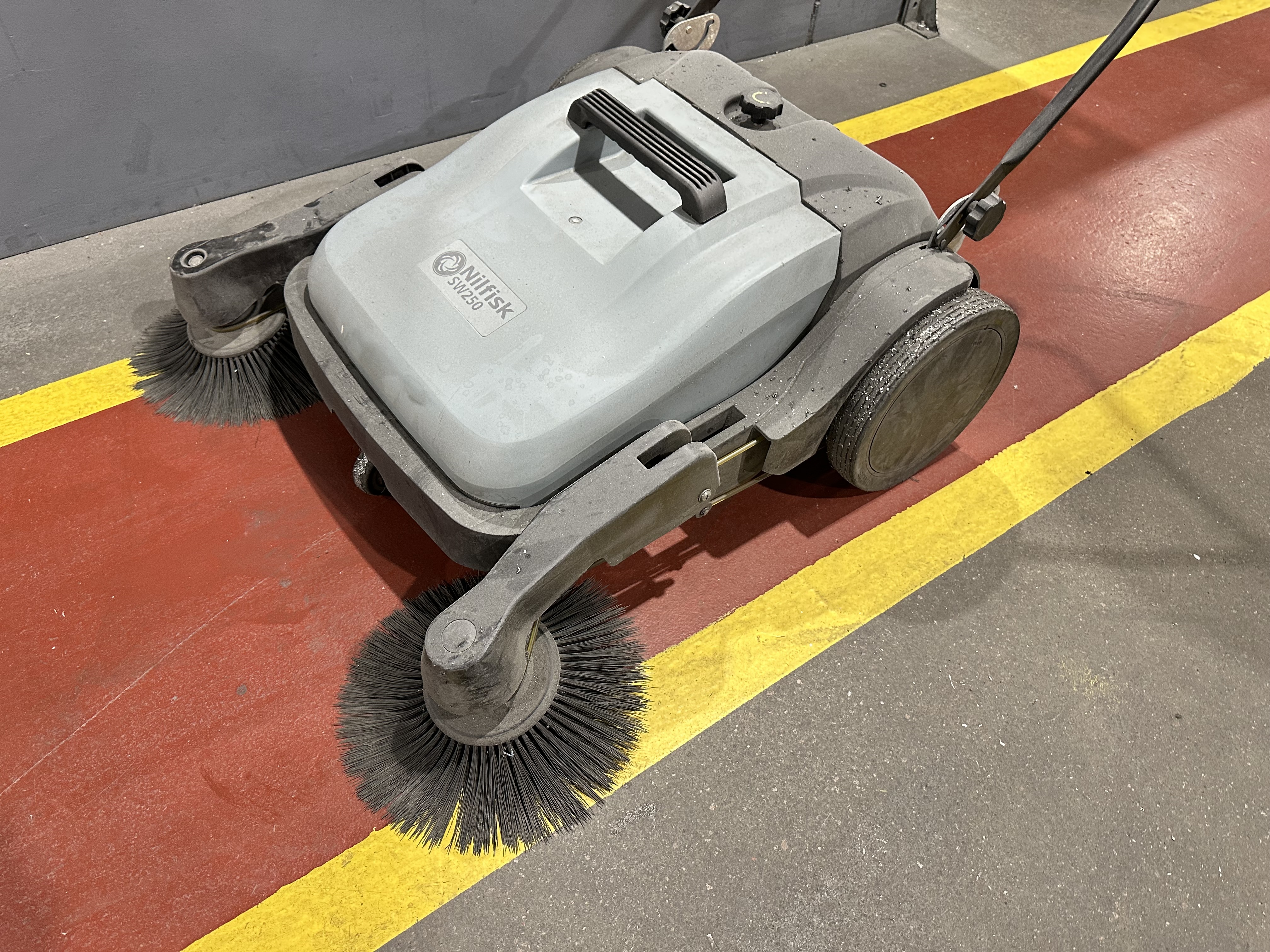 Nilfisk SW250 Floor Sweeper, Push Along Type