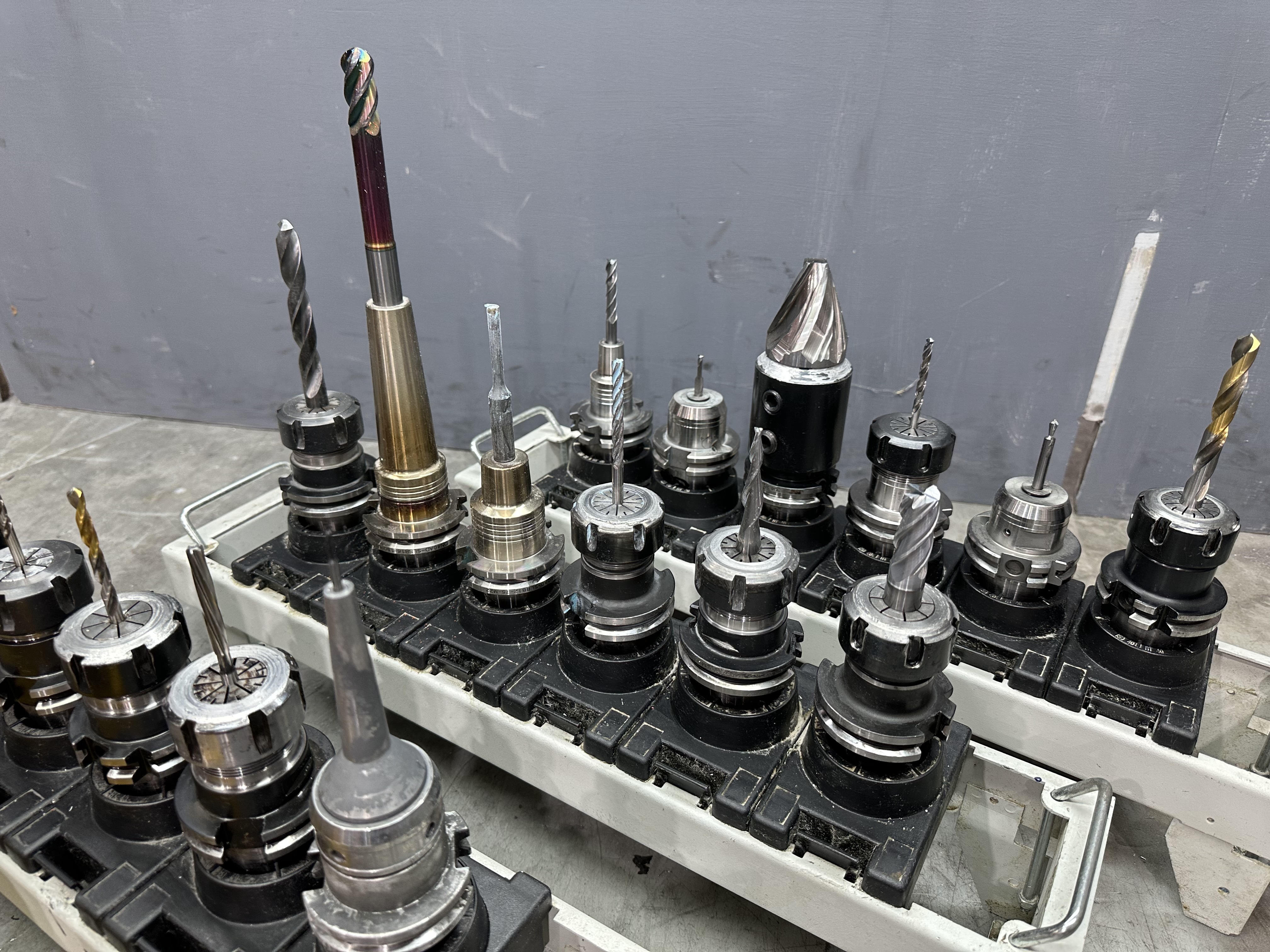CAT40 Spindle Tool Holders with Various Cutter Holder Ends (5 x Tool Racks)