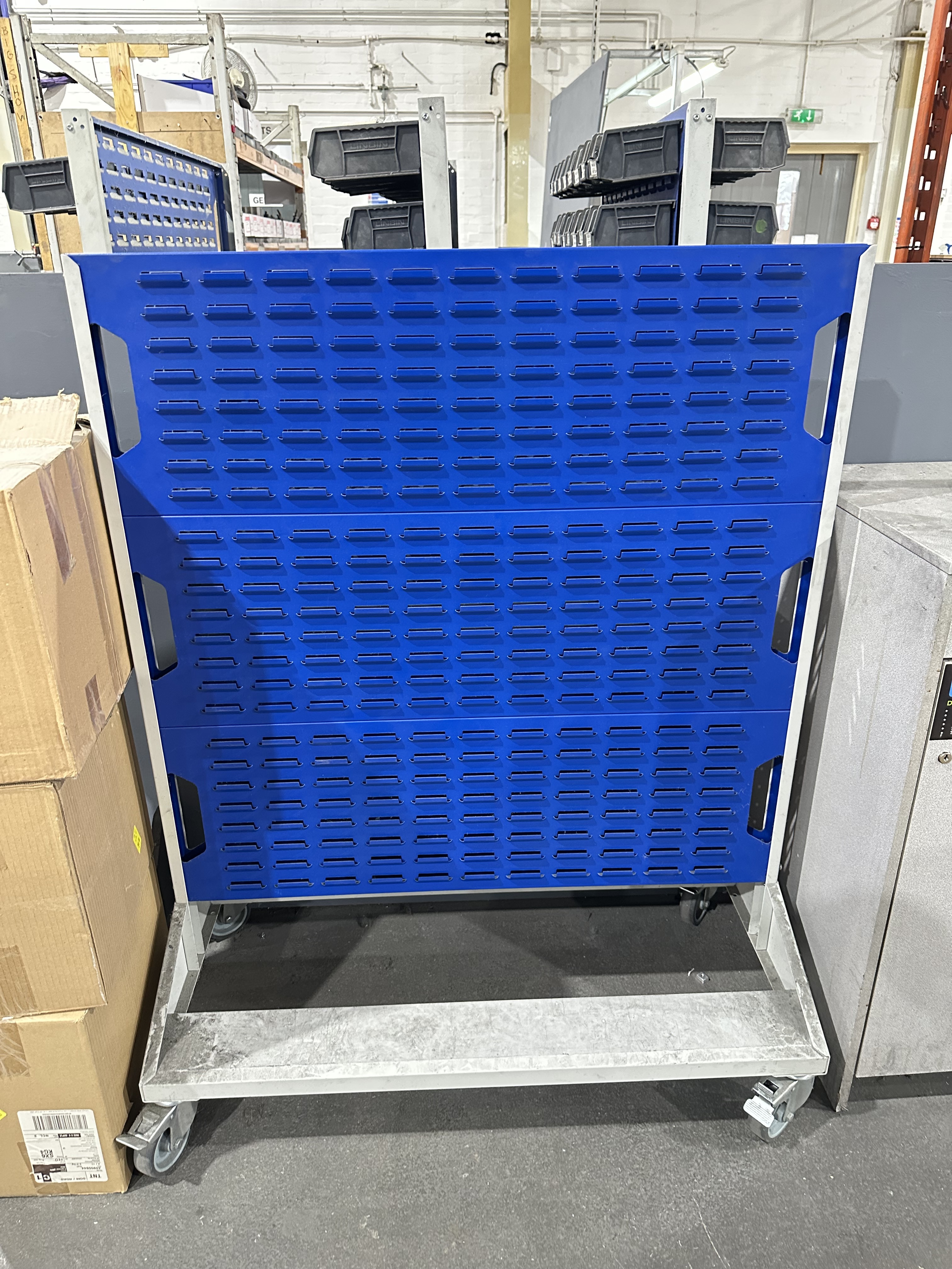 Mobile Lin Bin Rack & Bins