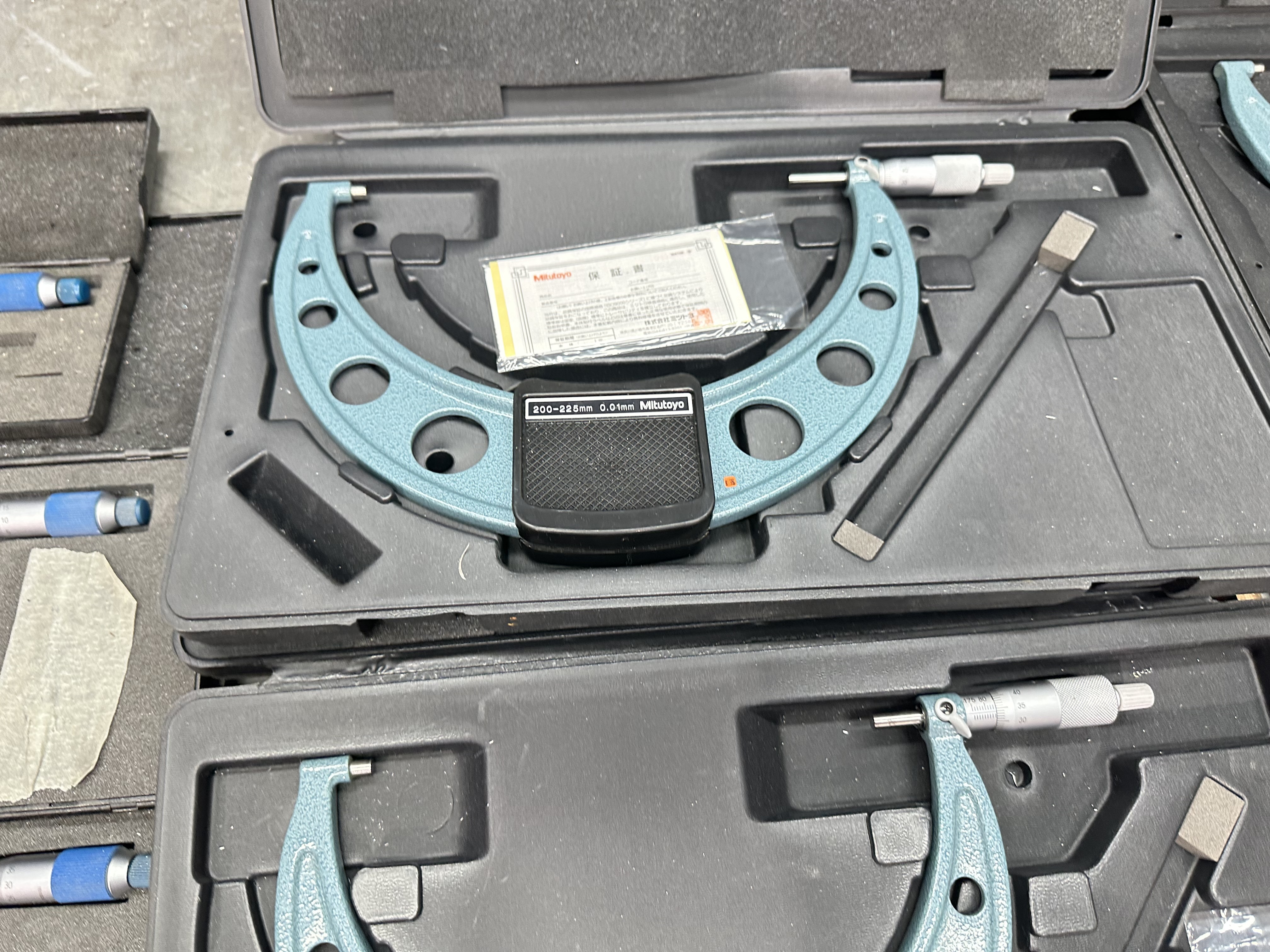 Various Size Metric Micrometers Range 0 - 25mm to 225 - 250mm