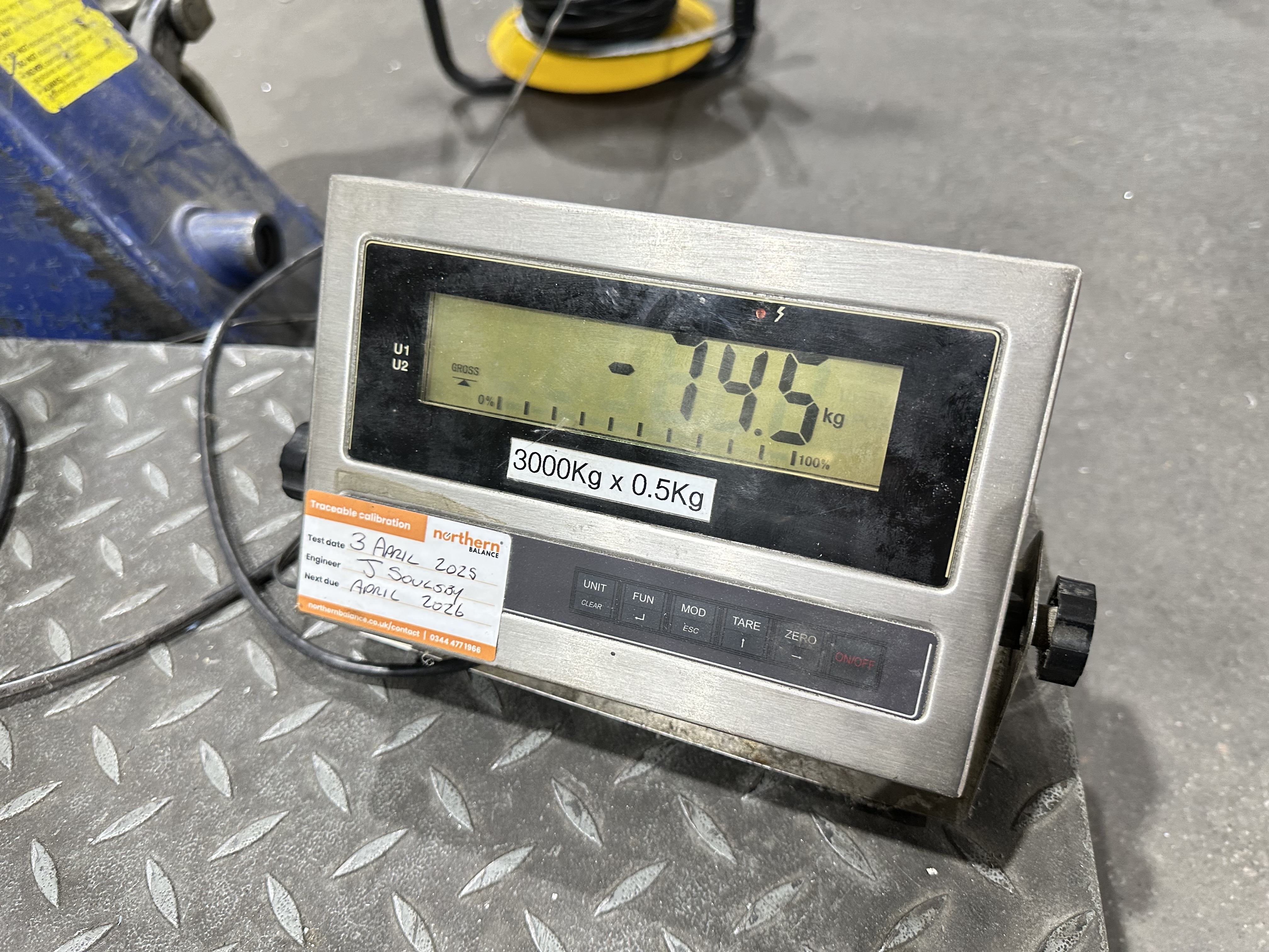 Pallet Weigh Scales, Size 1200mm Square, Cap 3000kg, Wall Mounted Digital Readout