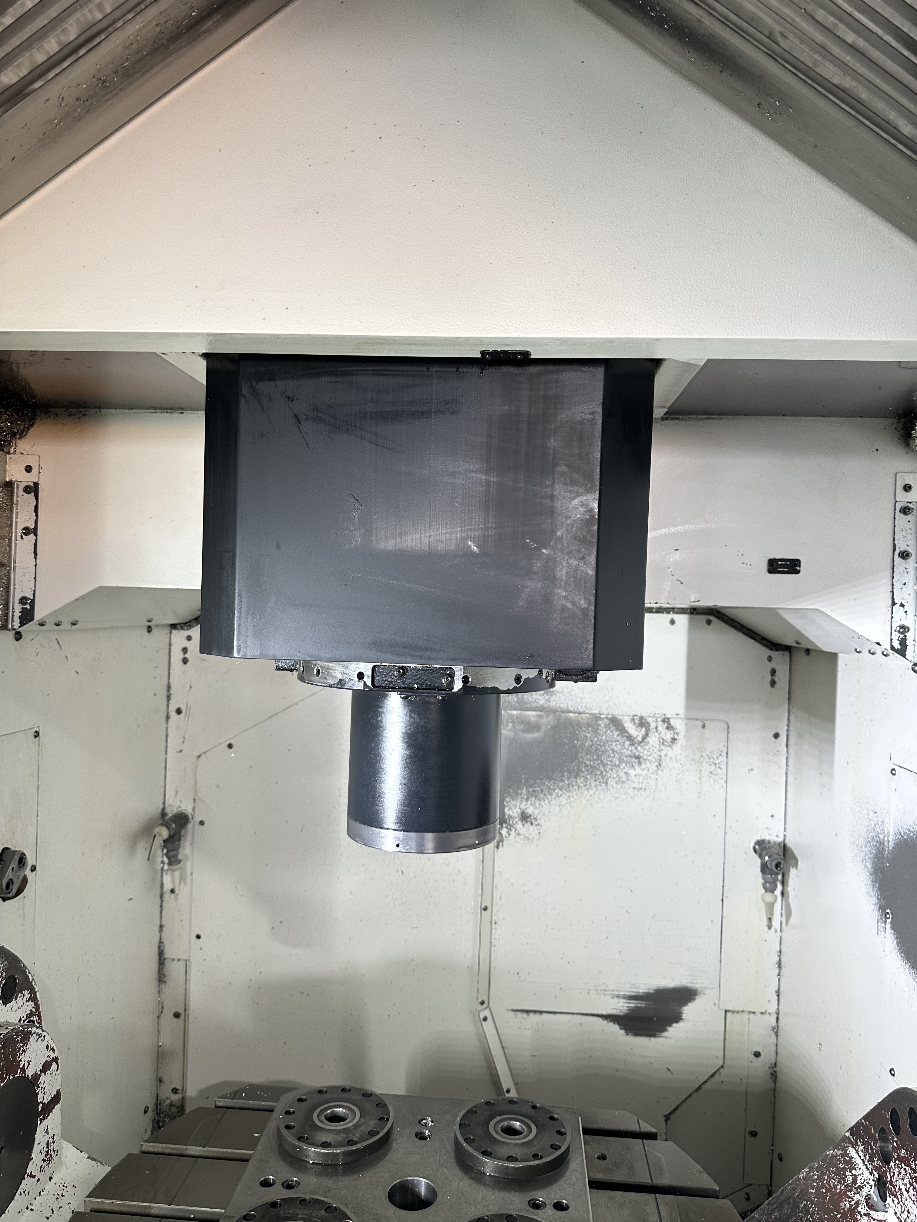 Mazak Variaxis i-700 5 Axis CNC Machining Centre. (2016)