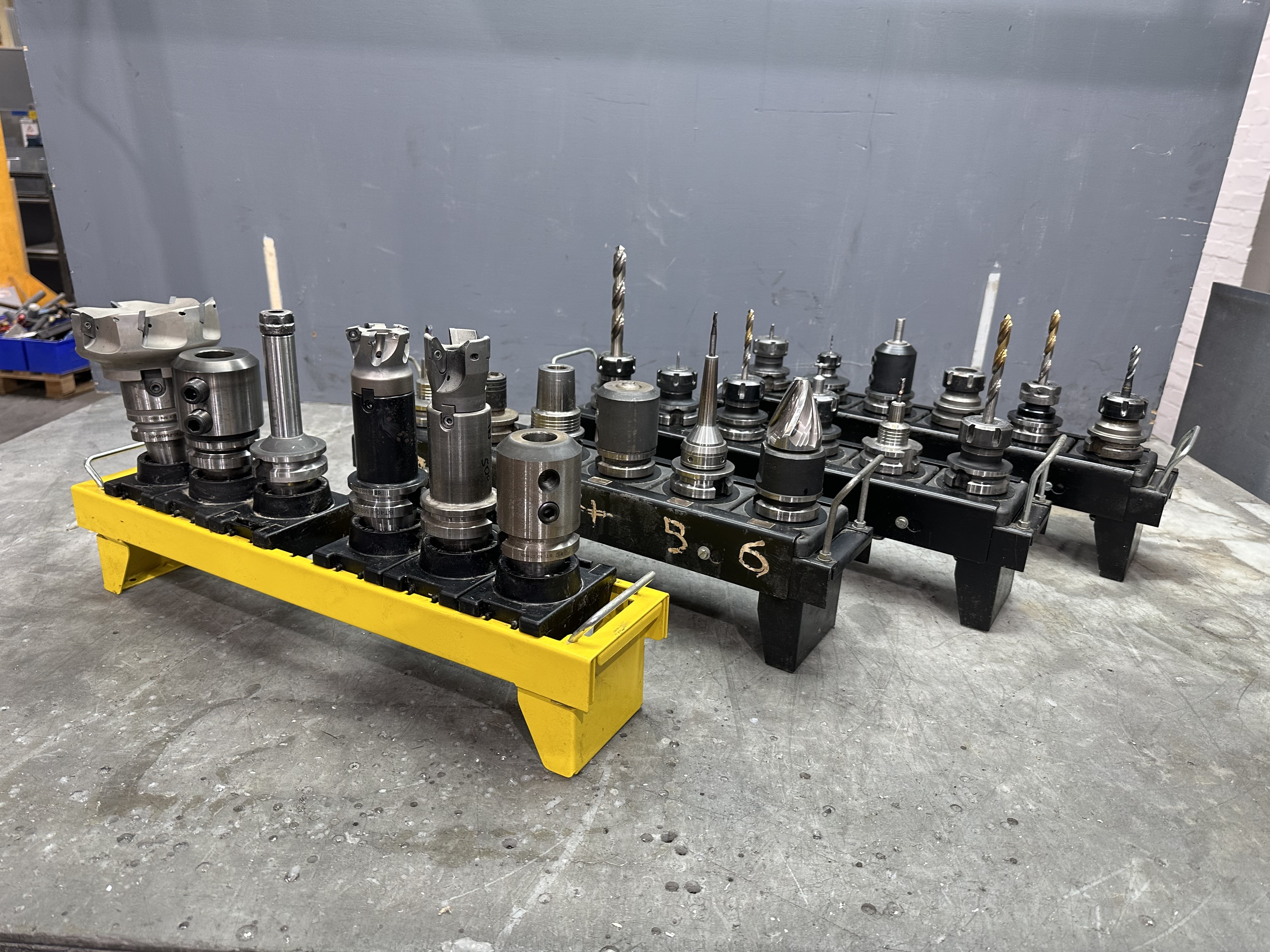 BT40 Spindle Tools Hoders with Various Cutter Holding Ends (4 x Tool Racks)