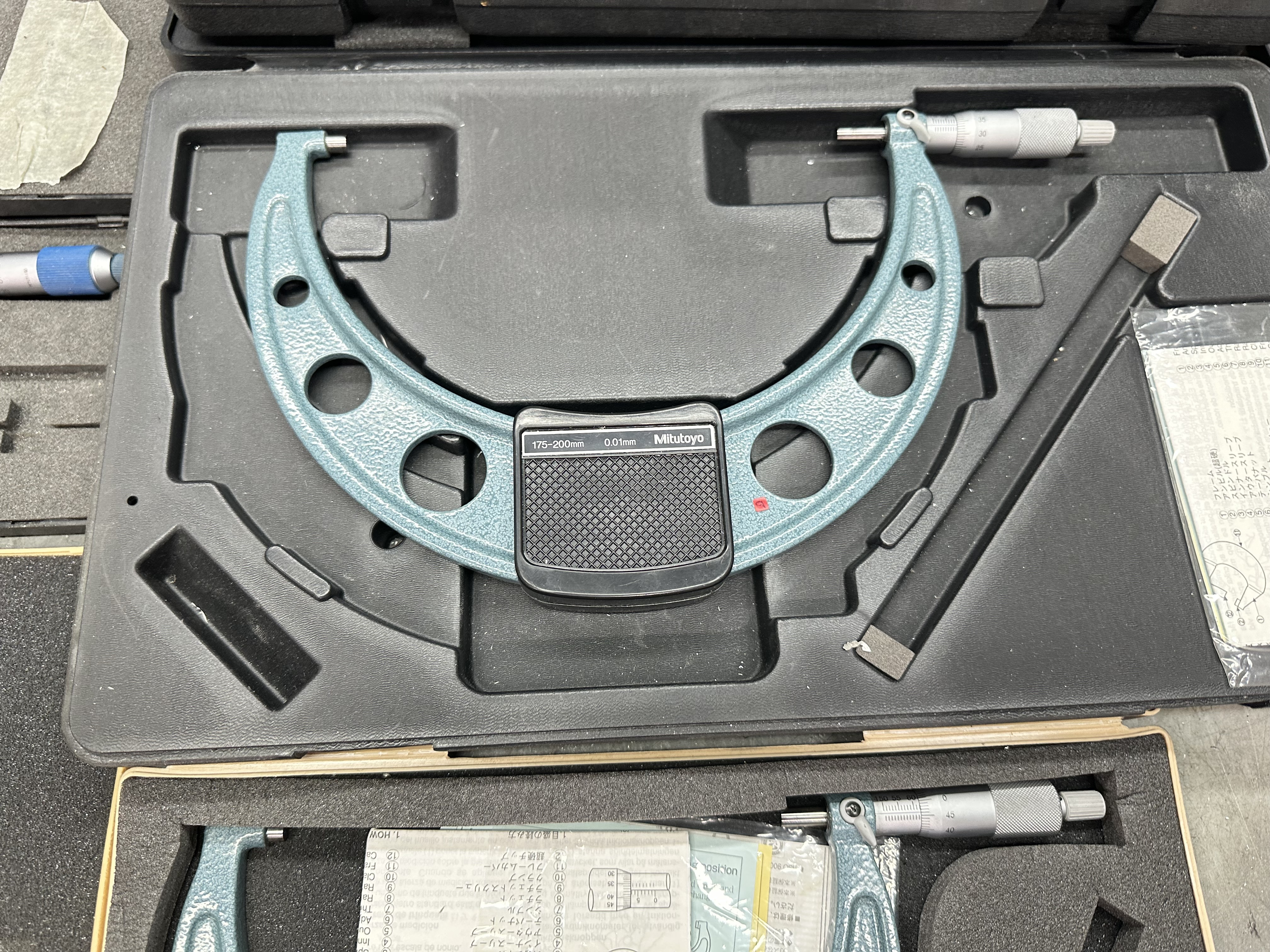 Various Size Metric Micrometers Range 0 - 25mm to 225 - 250mm
