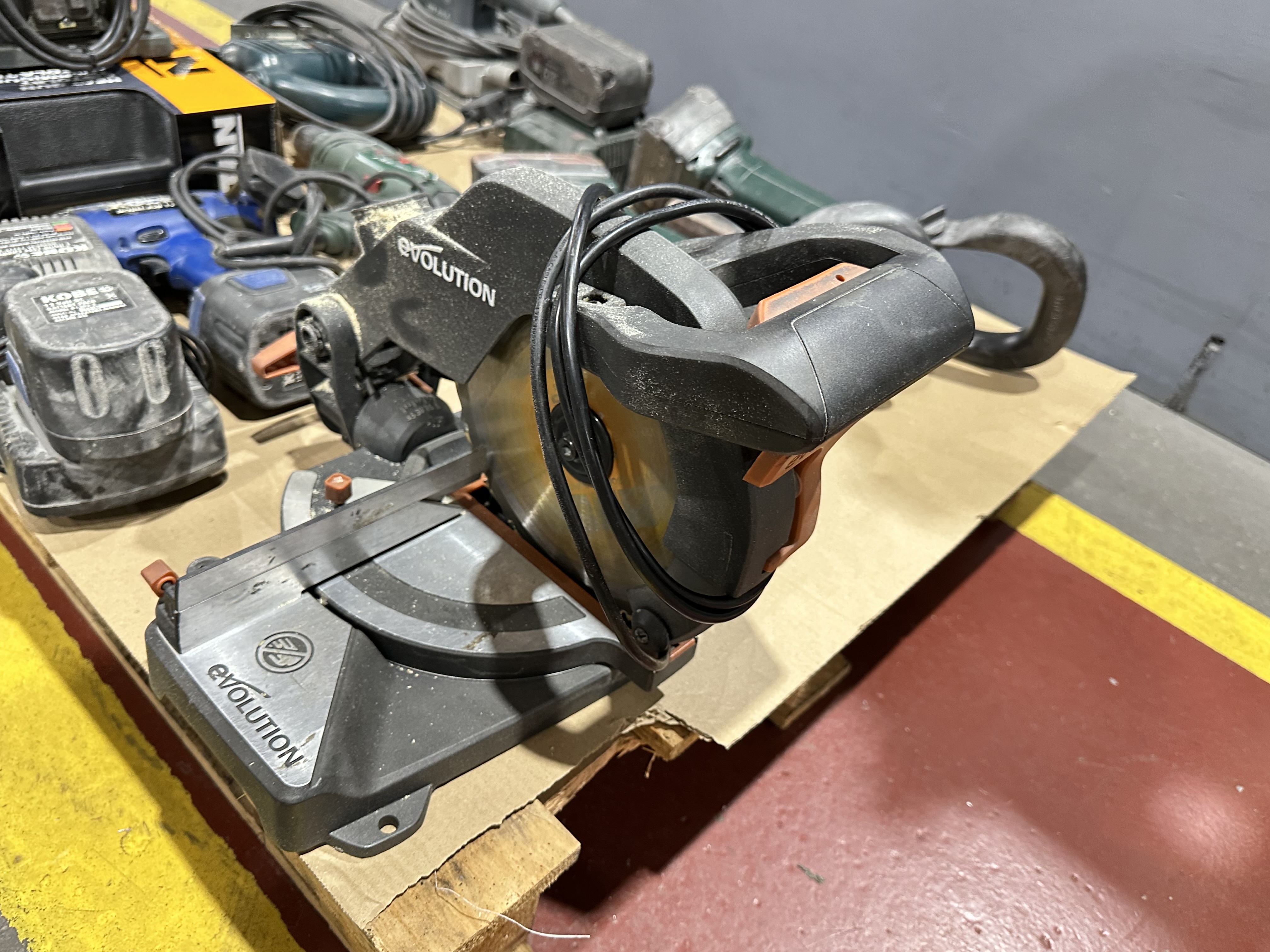 Various Cordless & Corded Power Tools 